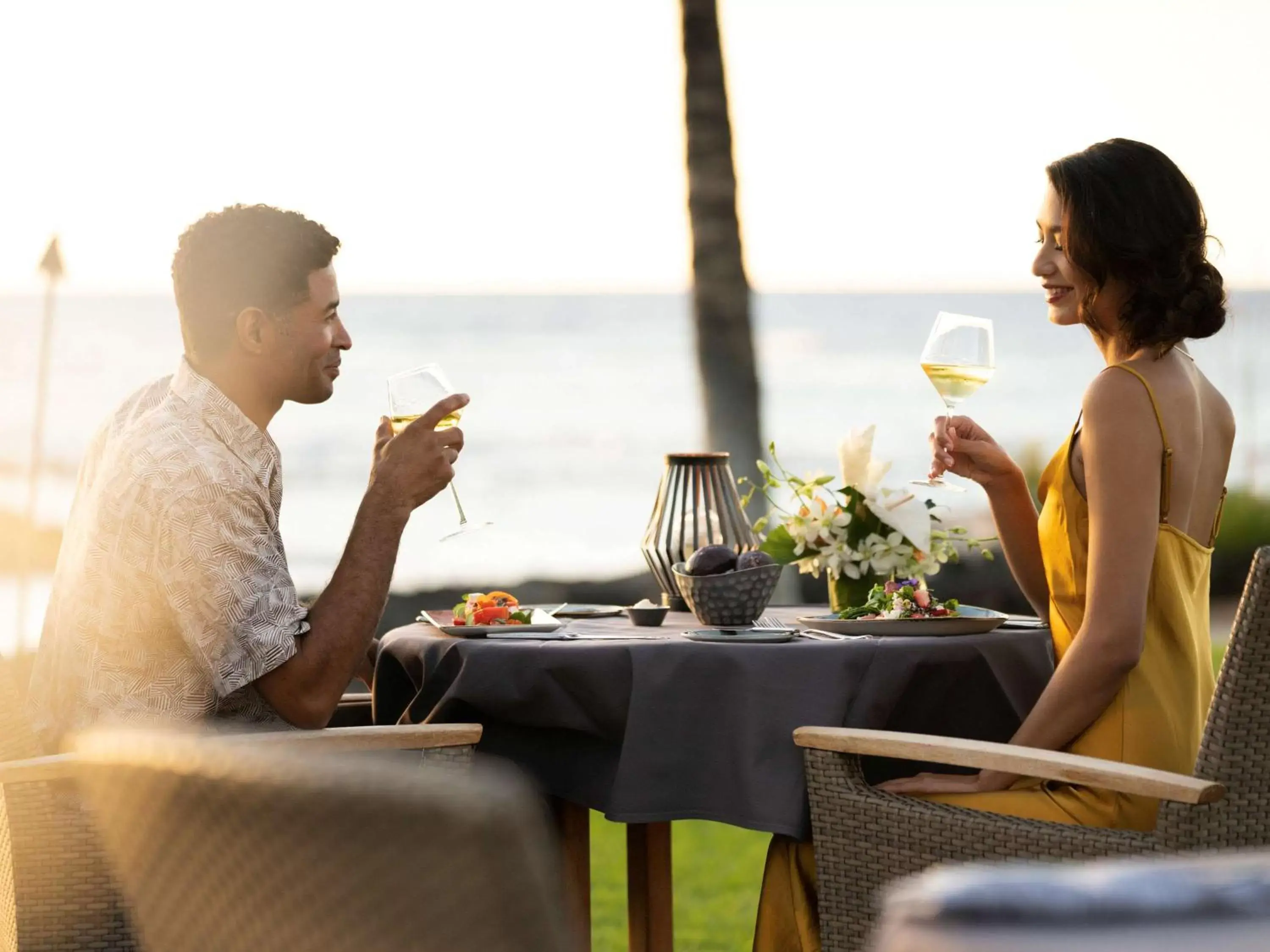 Restaurant/places to eat in Fairmont Orchid