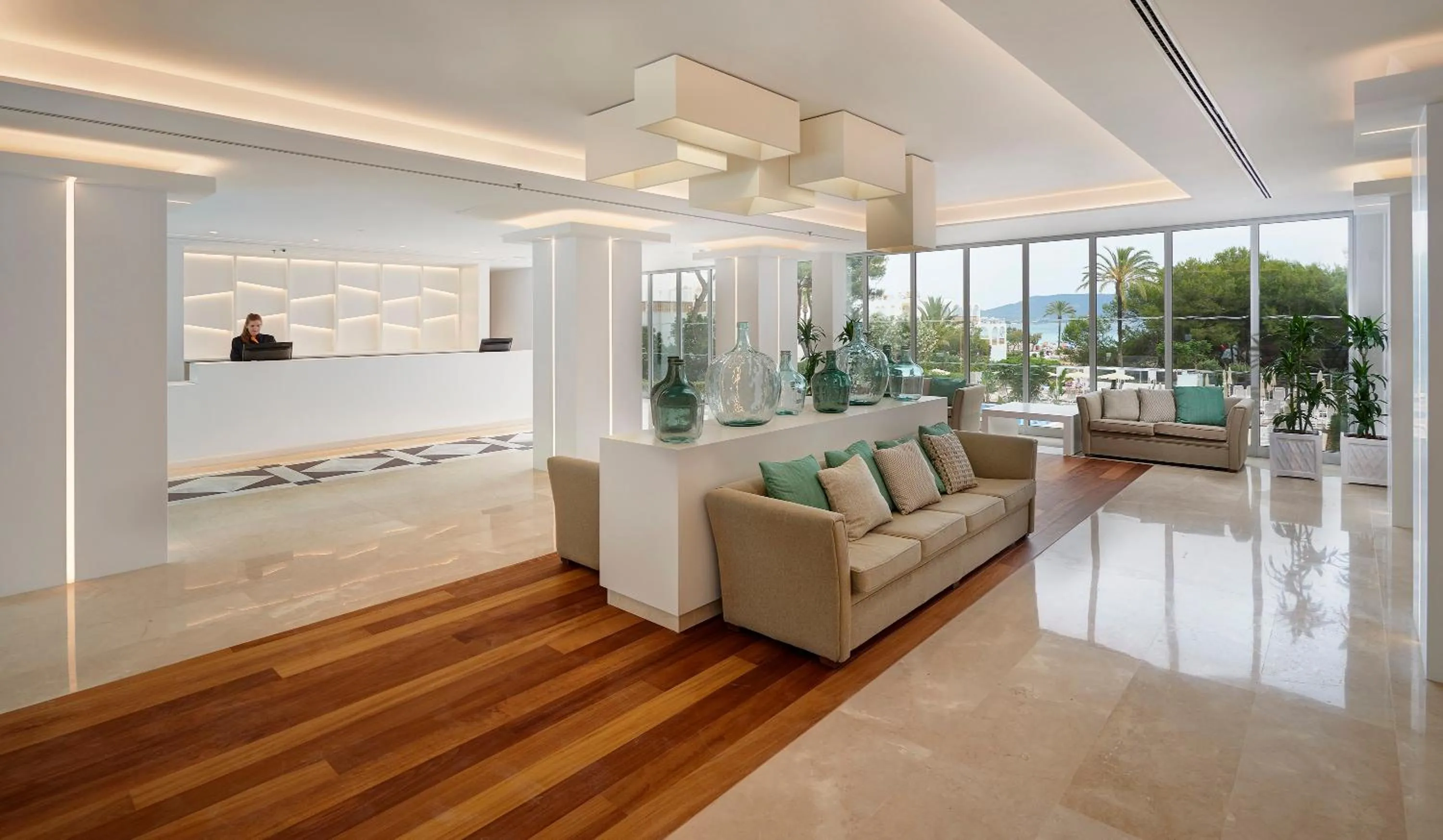 Staff in Hipotels Bahia Cala Millor - Adults Only