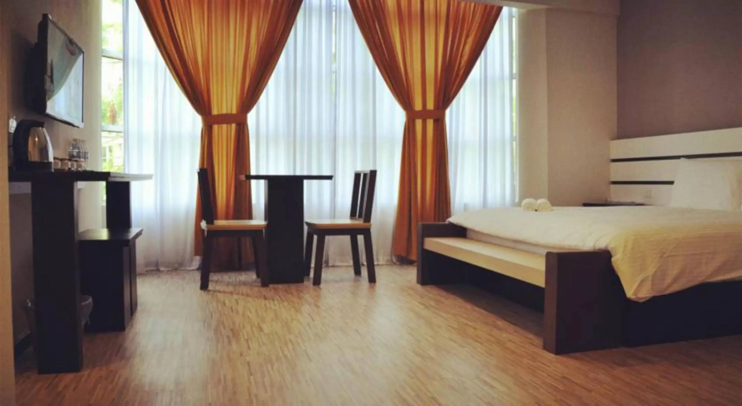 Photo of the whole room, Room Photo in Grand Kapar Hotel Kuala Selangor