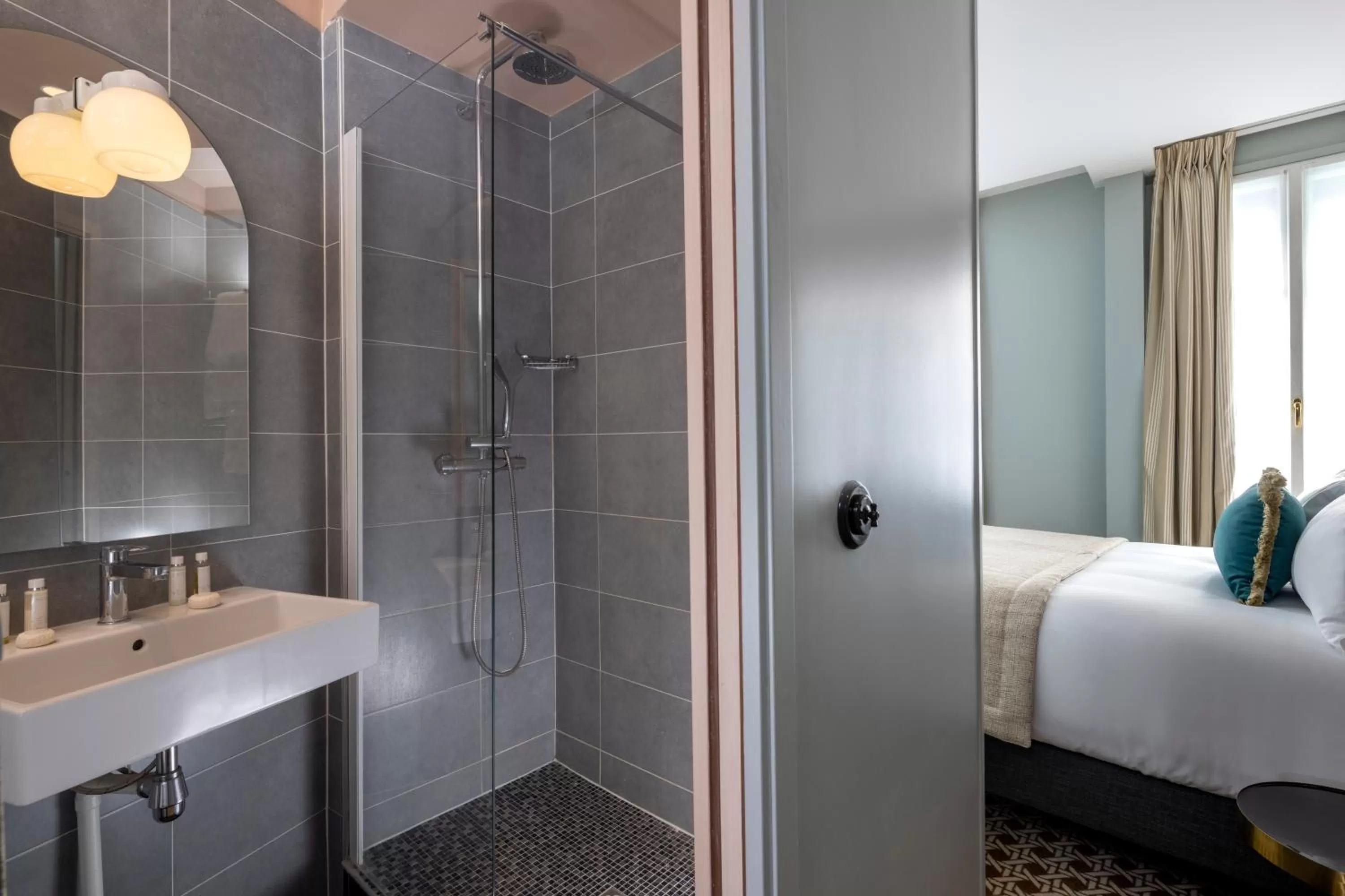 Bathroom in Hotel Bloum