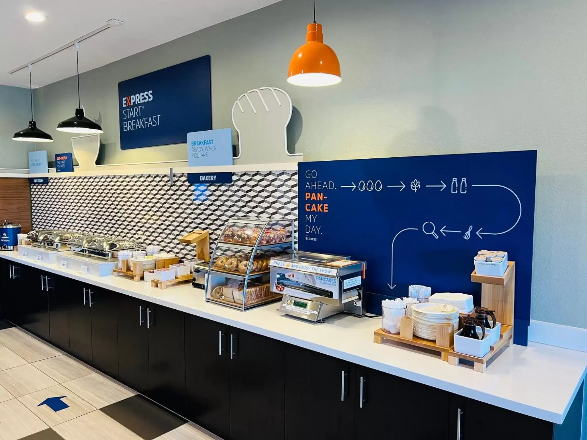 Breakfast in Holiday Inn Express & Suites Salinas by IHG Breakfast in Holiday Inn Express & Suites Salinas by IHG