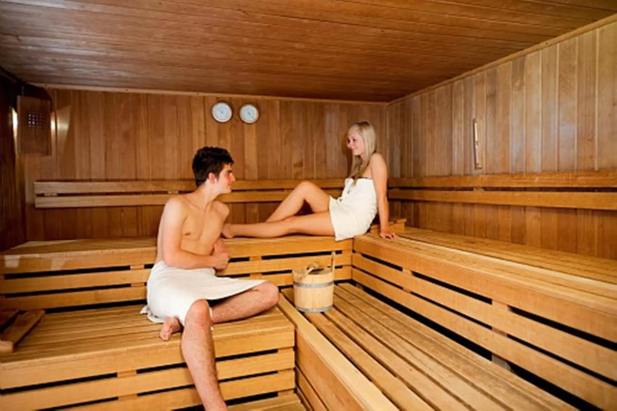 Sauna, Guests in Mercure Hotel Köln West