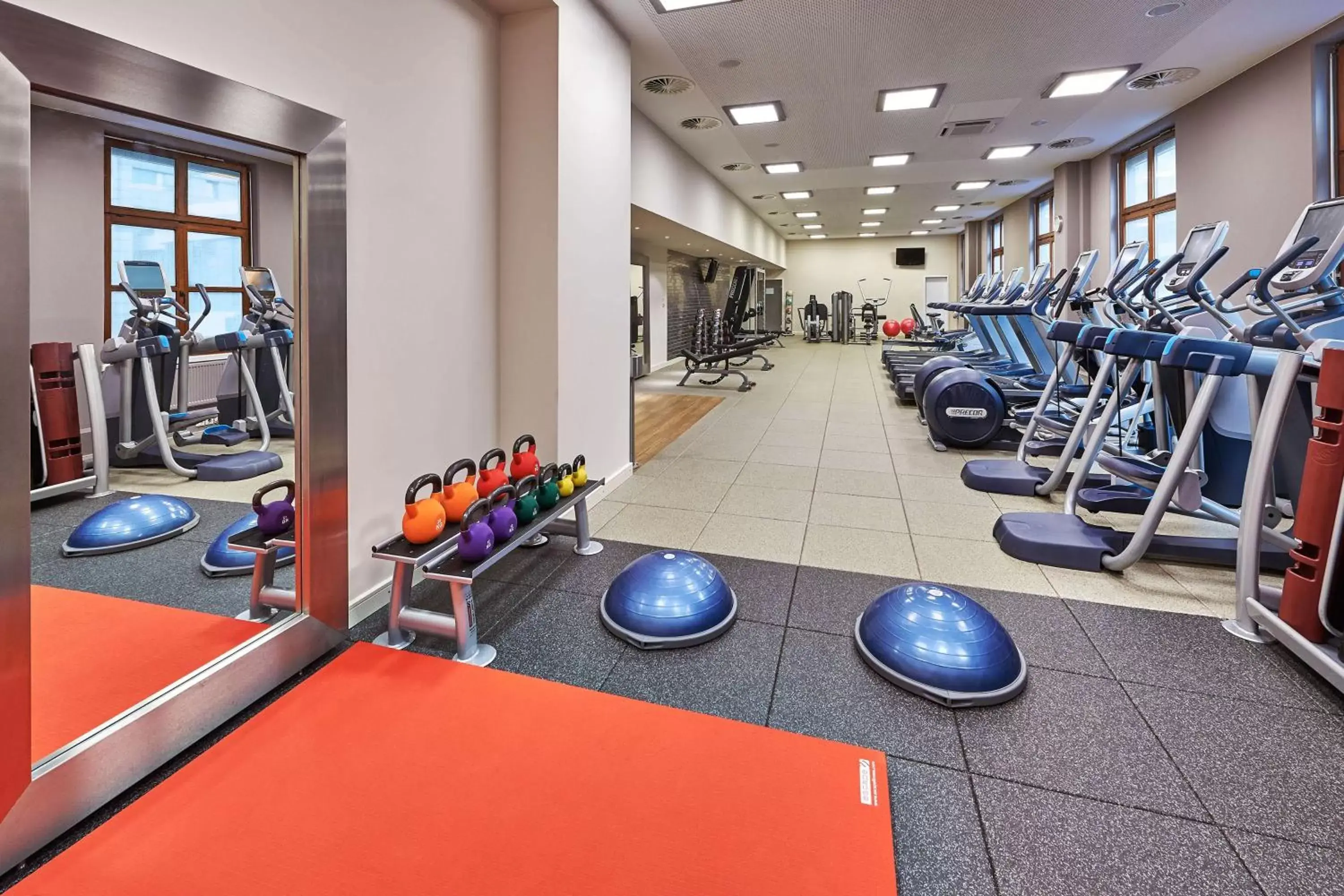 Fitness centre/facilities, Fitness Center/Facilities in Hilton Berlin