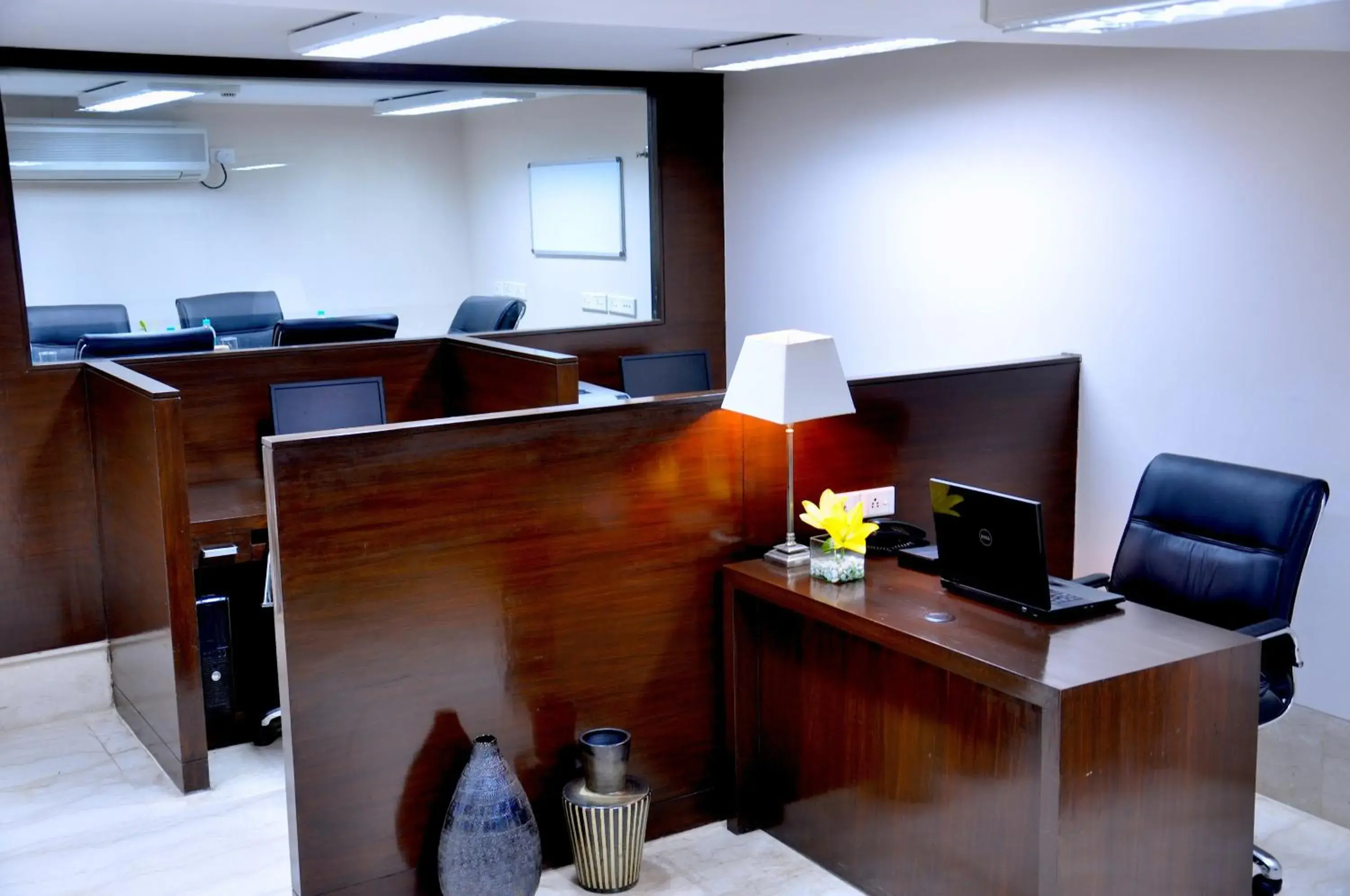 Meeting/conference room in Fortune Sector 27 Noida