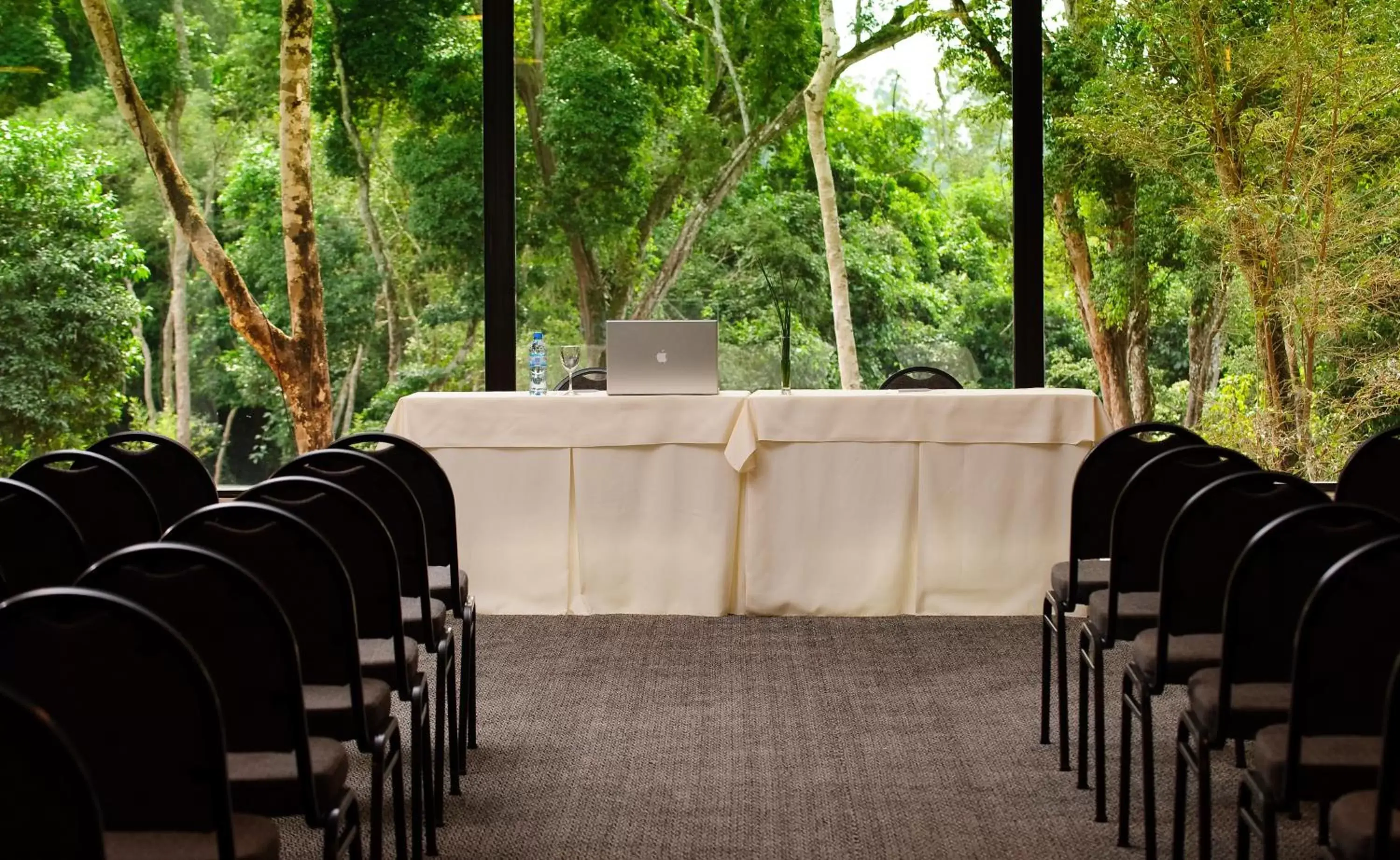 Banquet/Function facilities in Loi Suites Iguazu Hotel