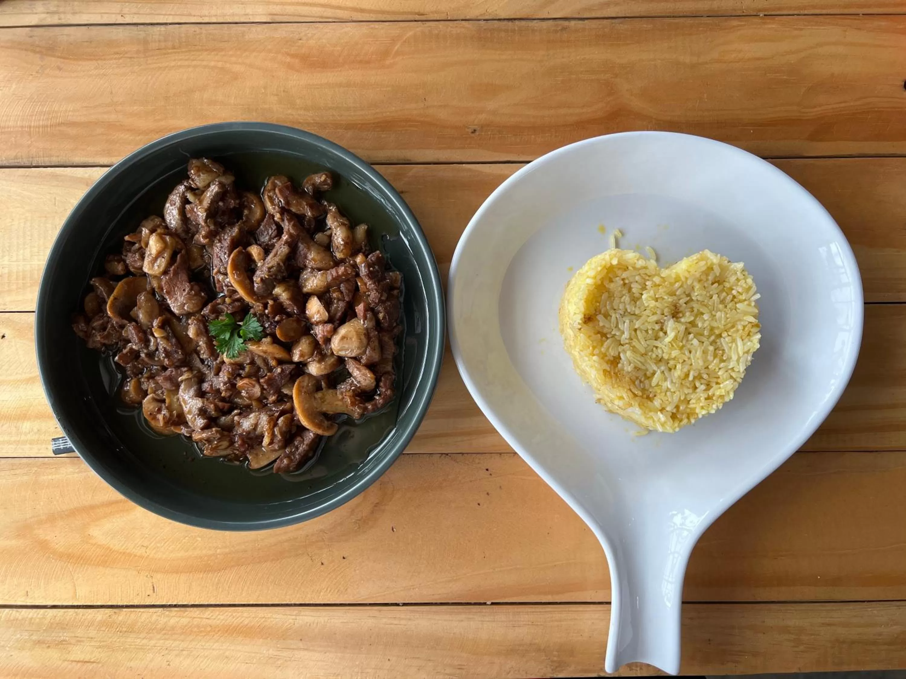 Restaurant/places to eat in HappyNest Hostel Cebu