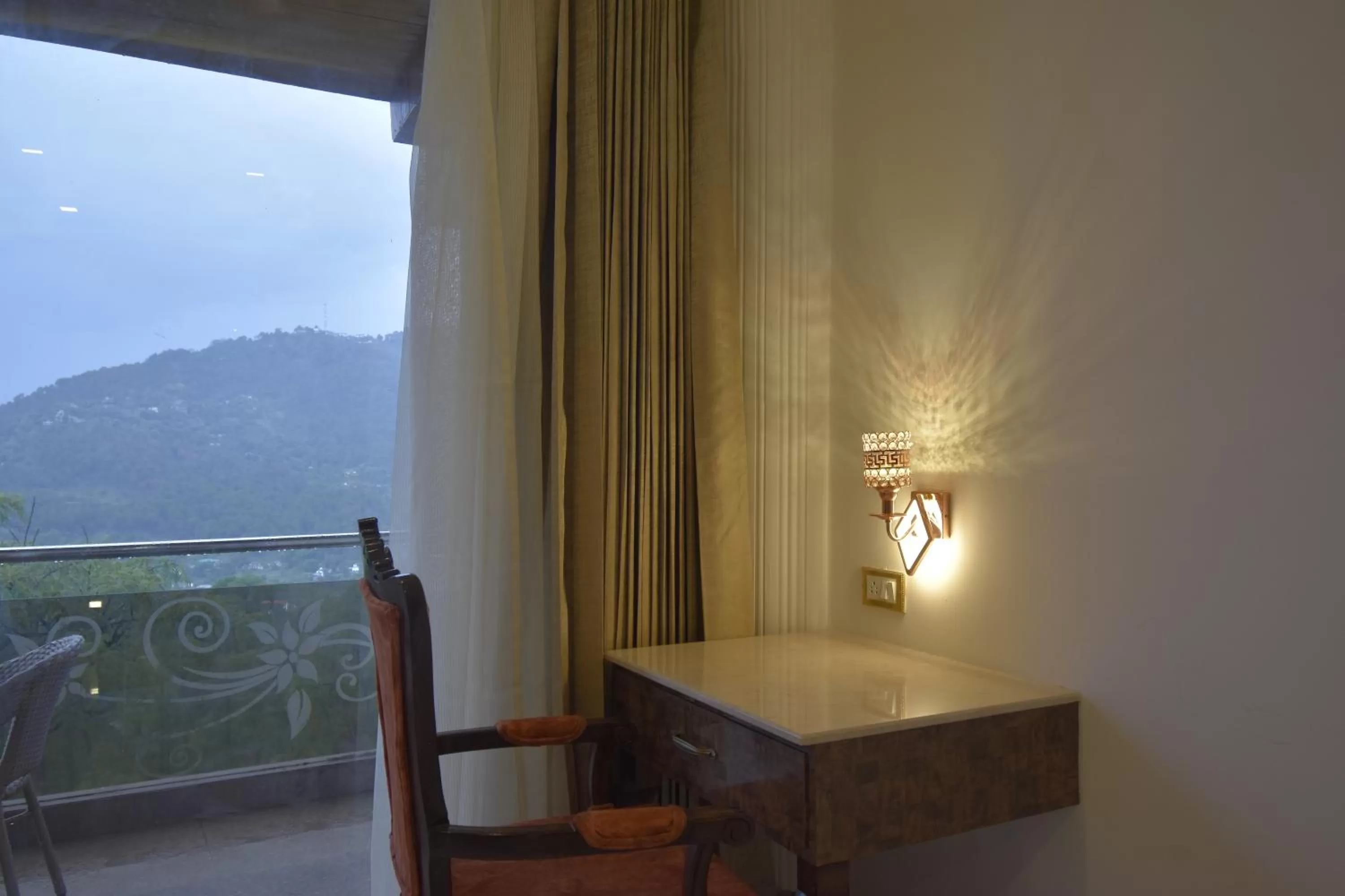 Natural landscape in The Royal Castle AC Centralized