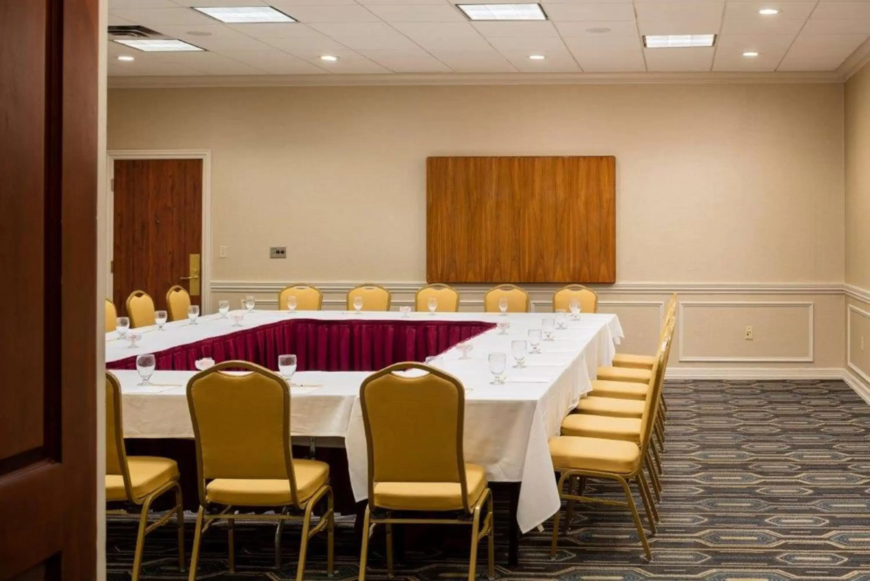 Meeting/conference room in Doubletree by Hilton, Leominster