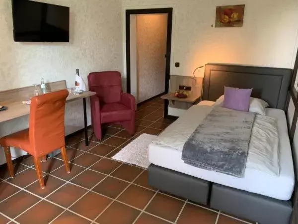 Standard Single Room in Burg Wassenberg Standard Single Room in Burg Wassenberg