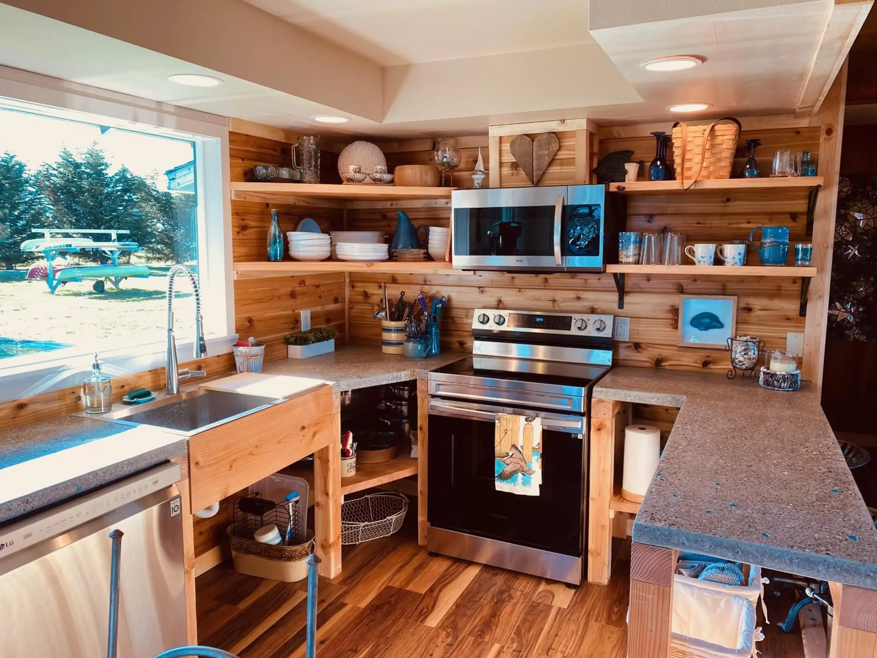 Kitchen/Kitchenette in Dungeness Bay Cottages