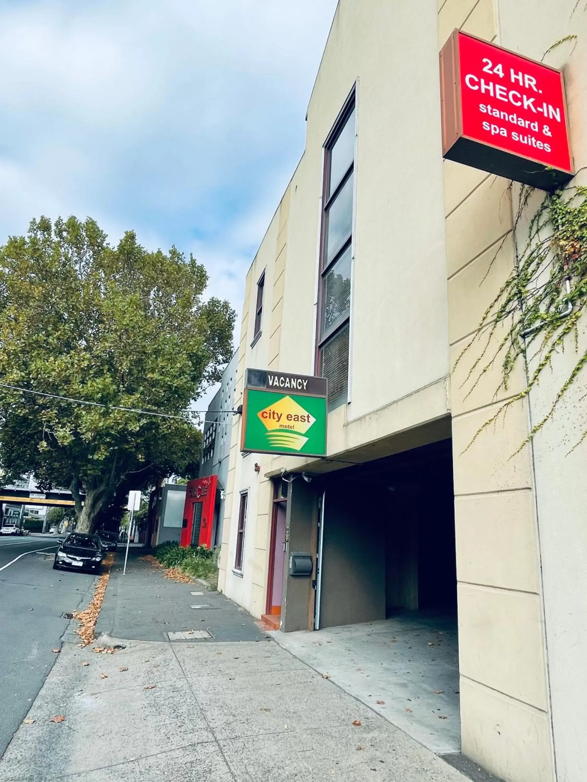 Facade/entrance in City East Motel Facade/entrance in City East Motel