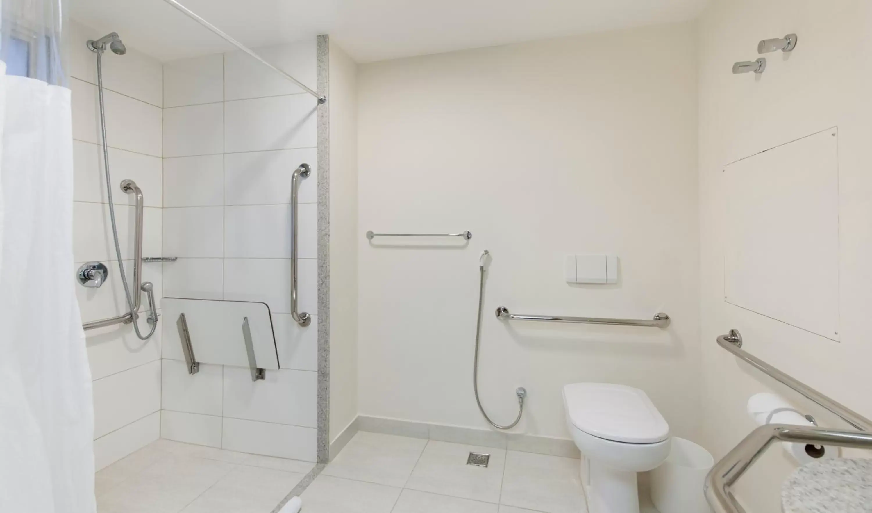 Toilet, Bathroom in Transamerica Executive Belo Horizonte