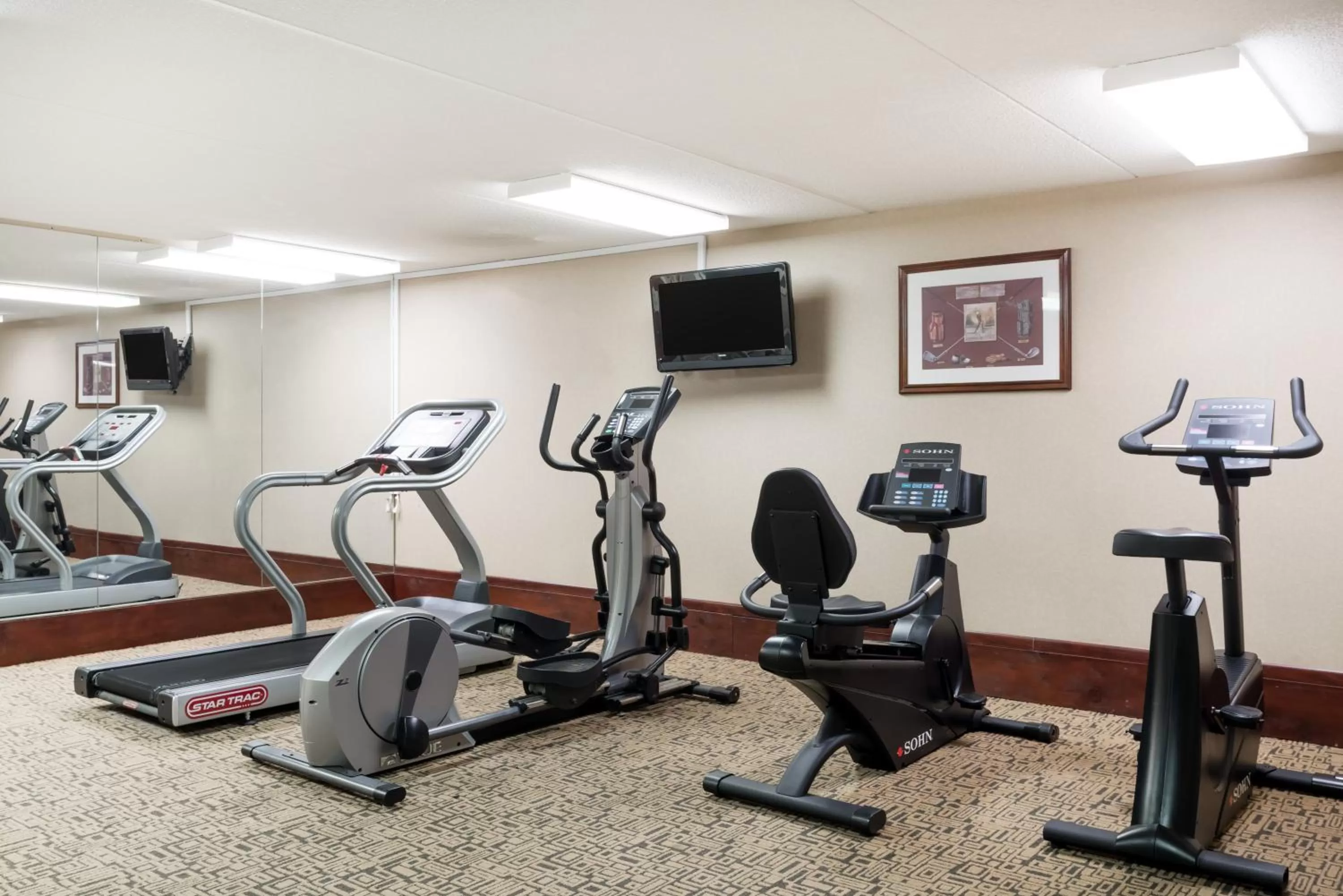 Fitness centre/facilities in Baymont by Wyndham Clarksville Northeast