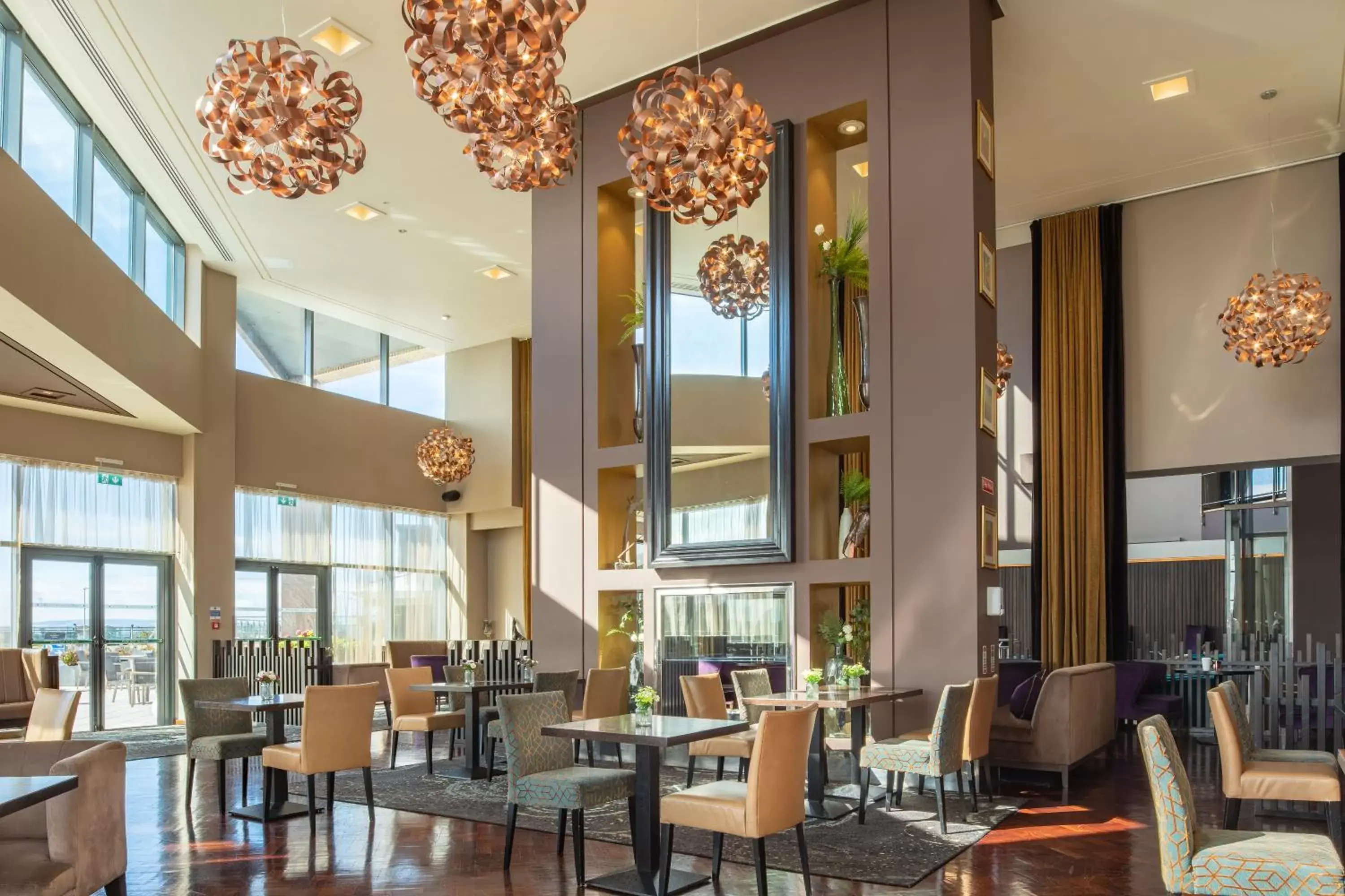 Lounge or bar, Restaurant/Places to Eat in The Galmont Hotel & Spa