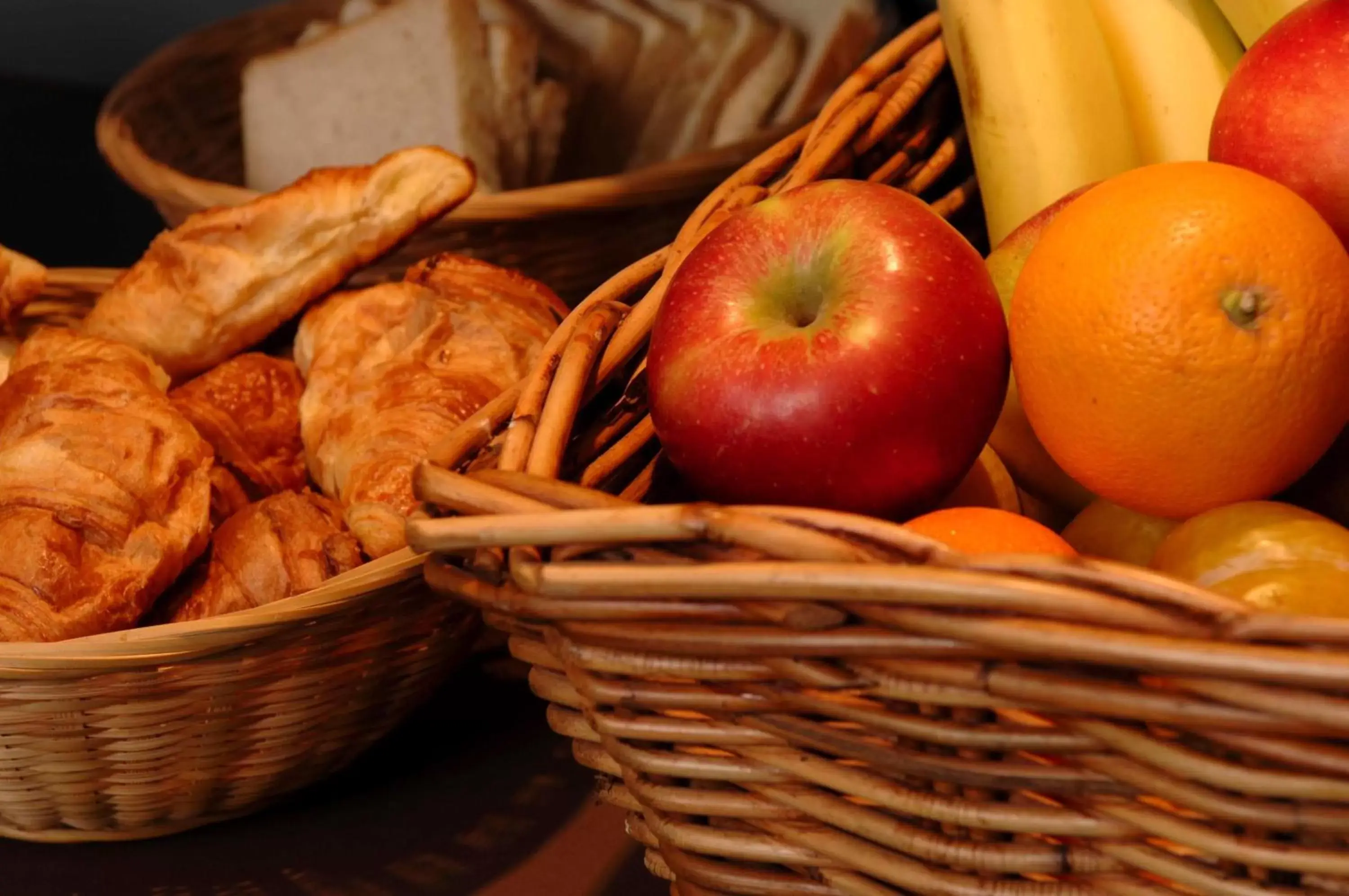 Buffet breakfast, Food in IntercityHotel Kiel