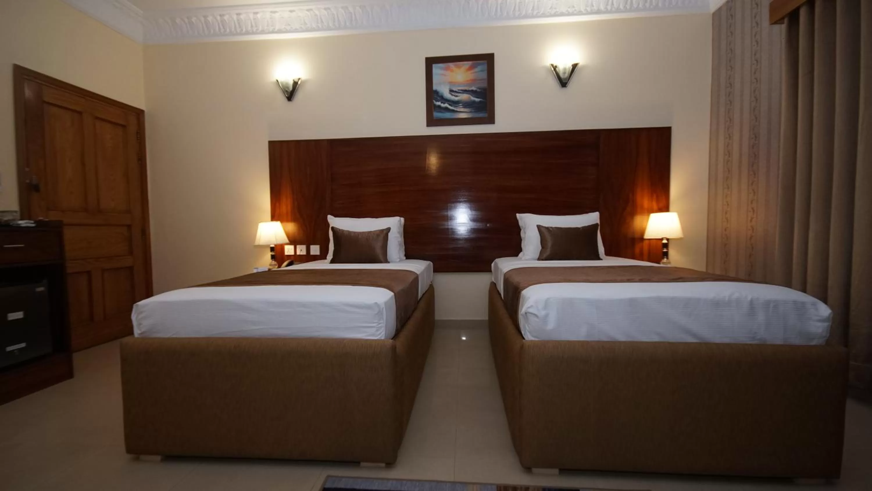 Bed in World Inn Karachi