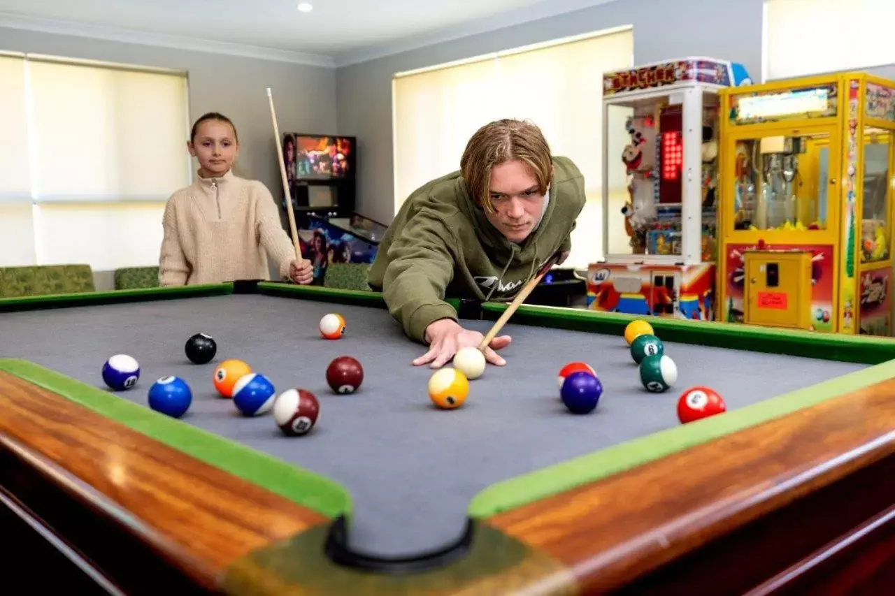 Game Room, Billiards in Lakeside Forster Holiday Park and Village