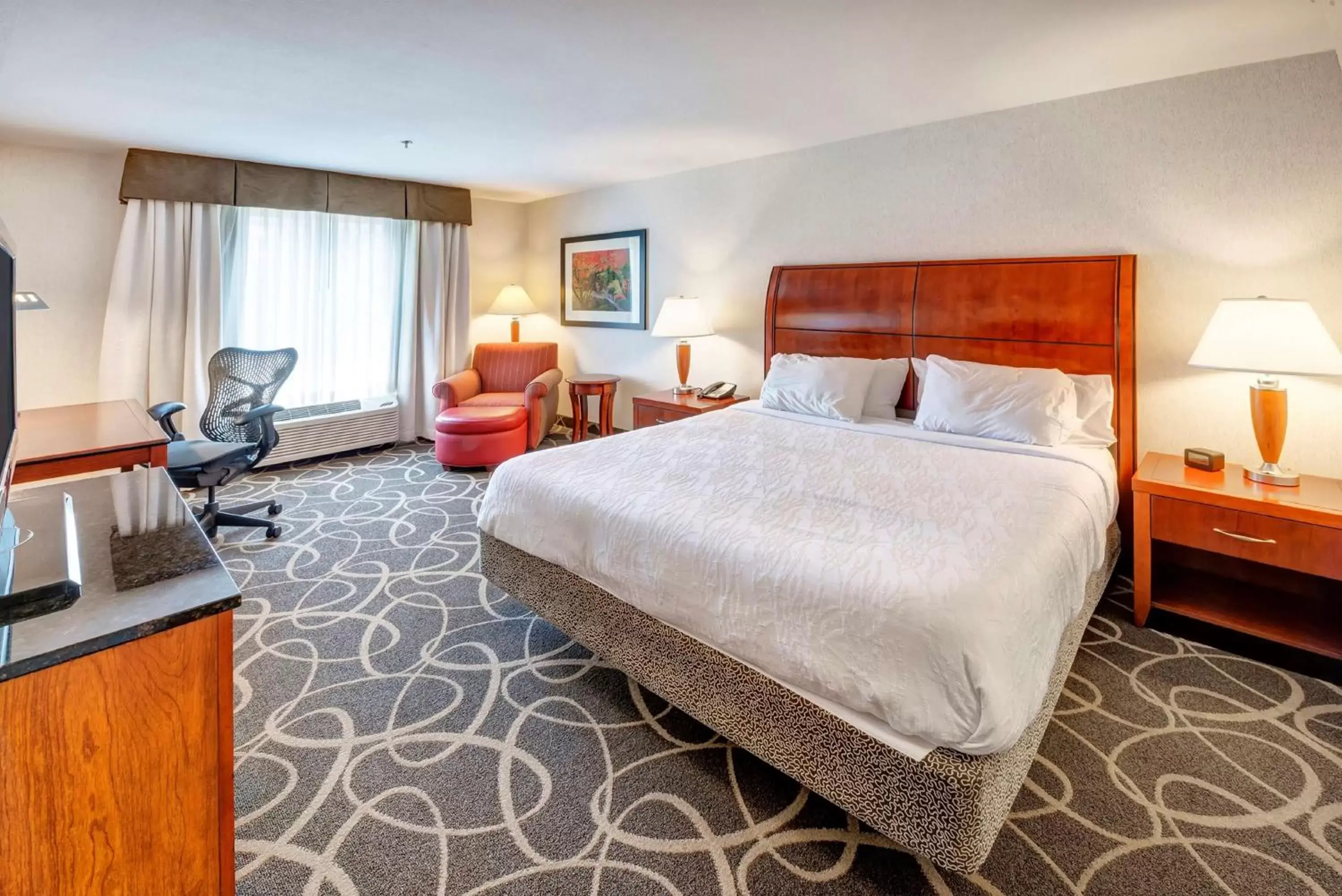 Bedroom in Hilton Garden Inn Portland Airport