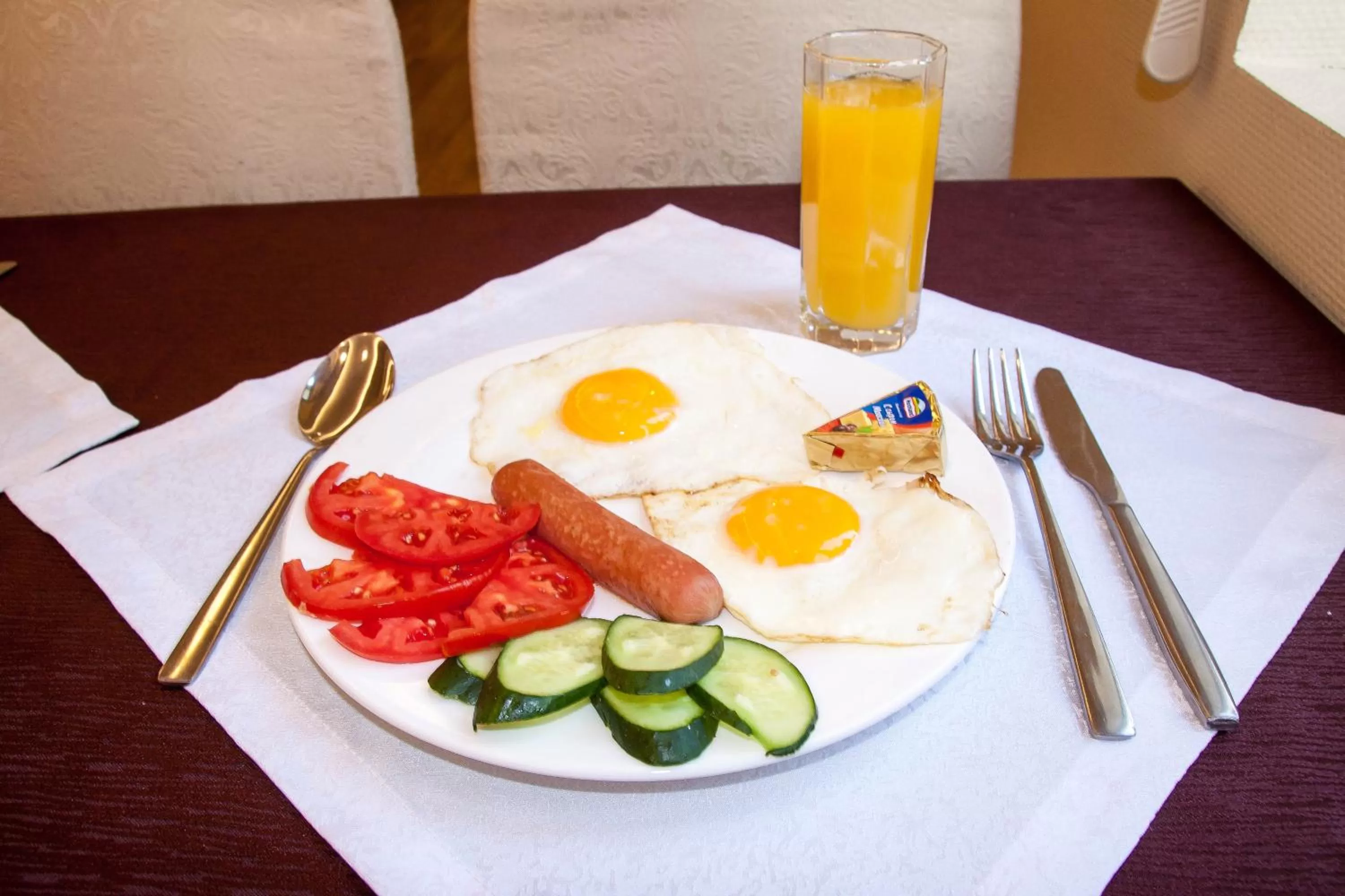 Continental breakfast in Salut Hotel