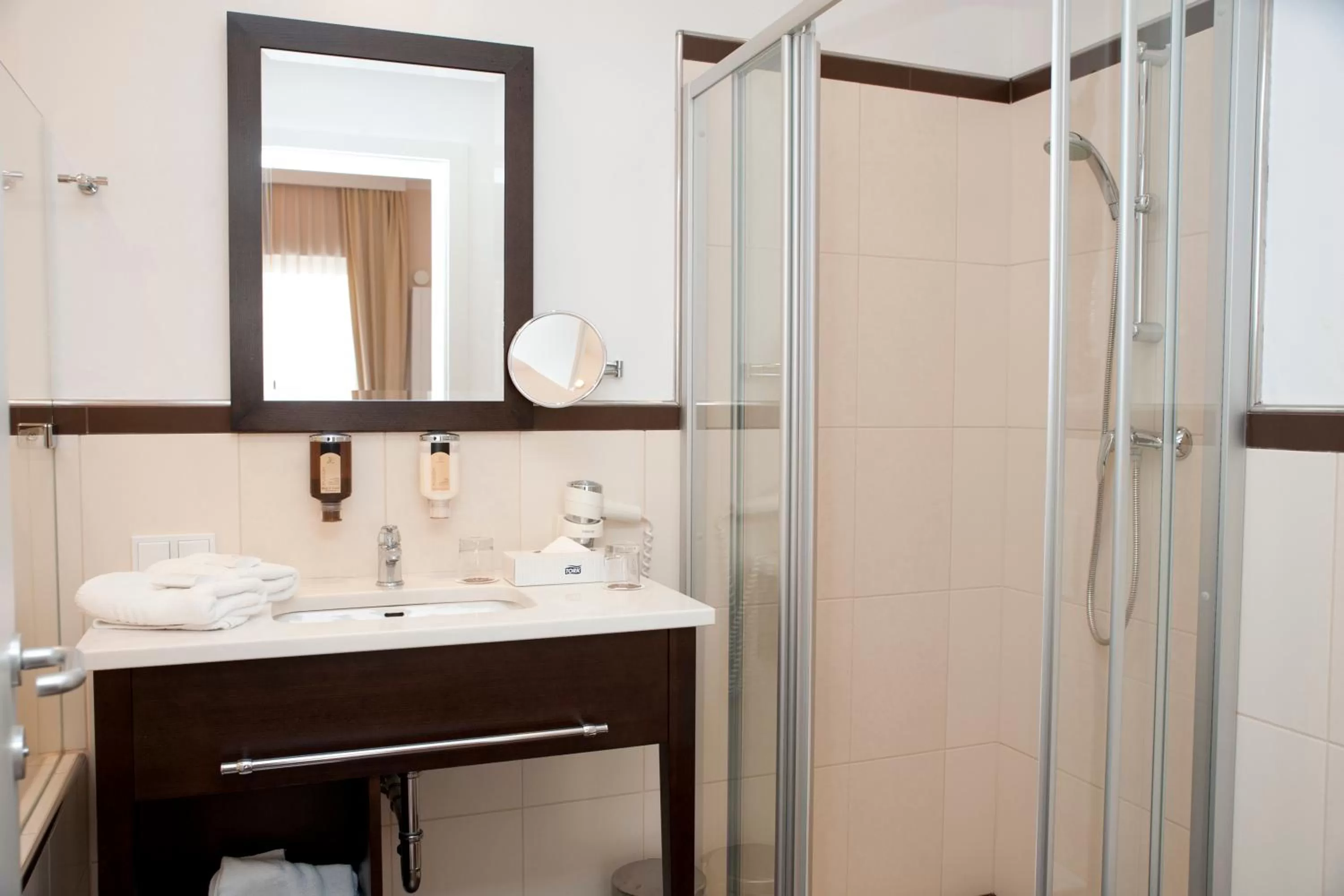 Shower in Hotel Sandwirth