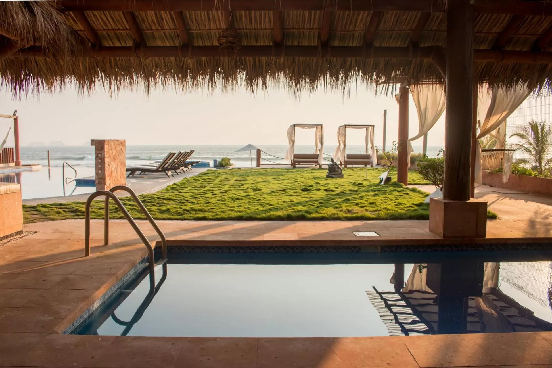 Swimming pool in Hotel Villas Punta Blanca