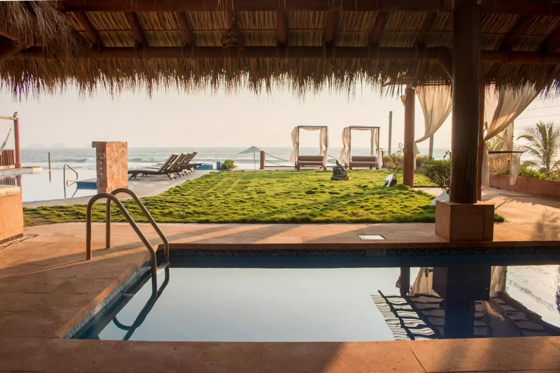 Swimming Pool in Hotel Villas Punta Blanca