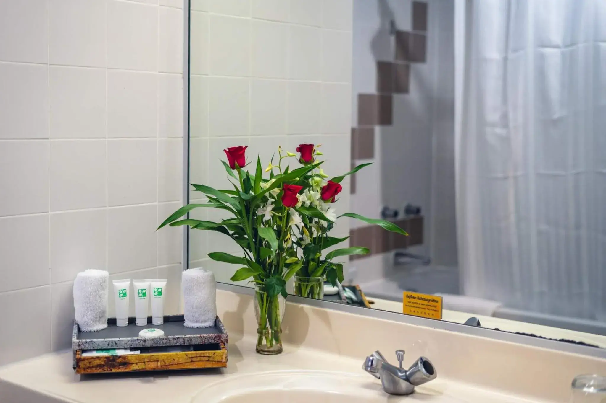 Bathroom in Hotel Cambodiana