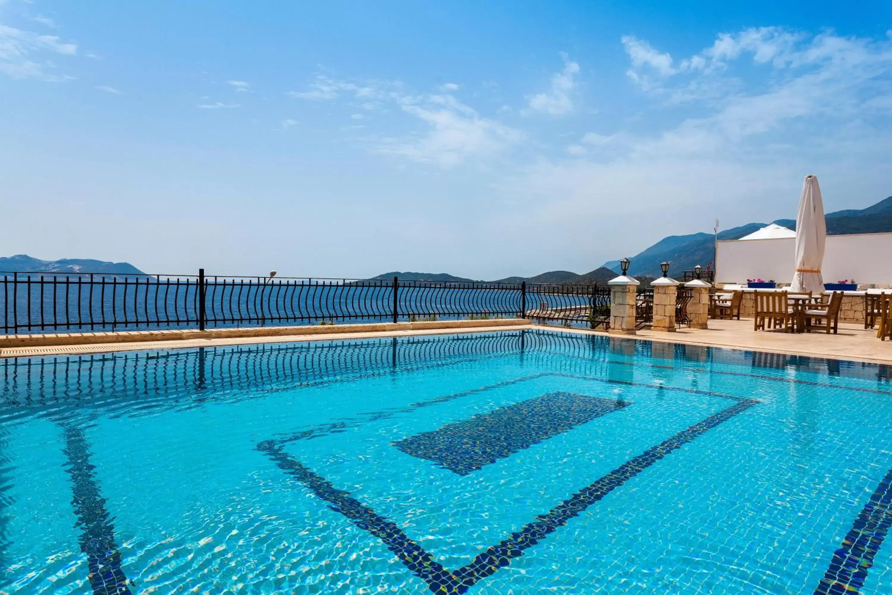 Swimming pool in Aqua Princess Hotel Swimming pool in Aqua Princess Hotel