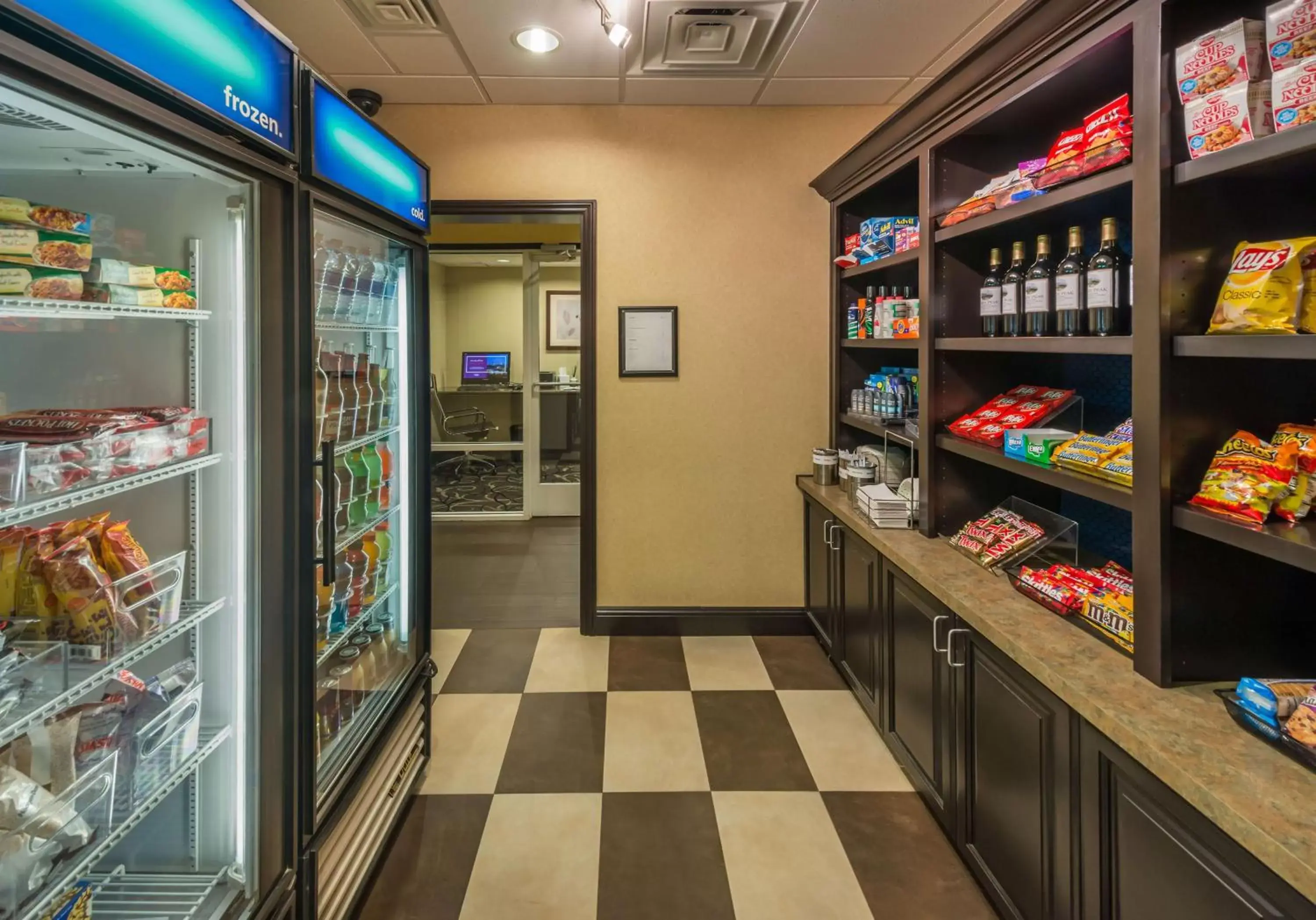 Restaurant/places to eat in Hampton Inn & Suites Reno Restaurant/places to eat in Hampton Inn & Suites Reno