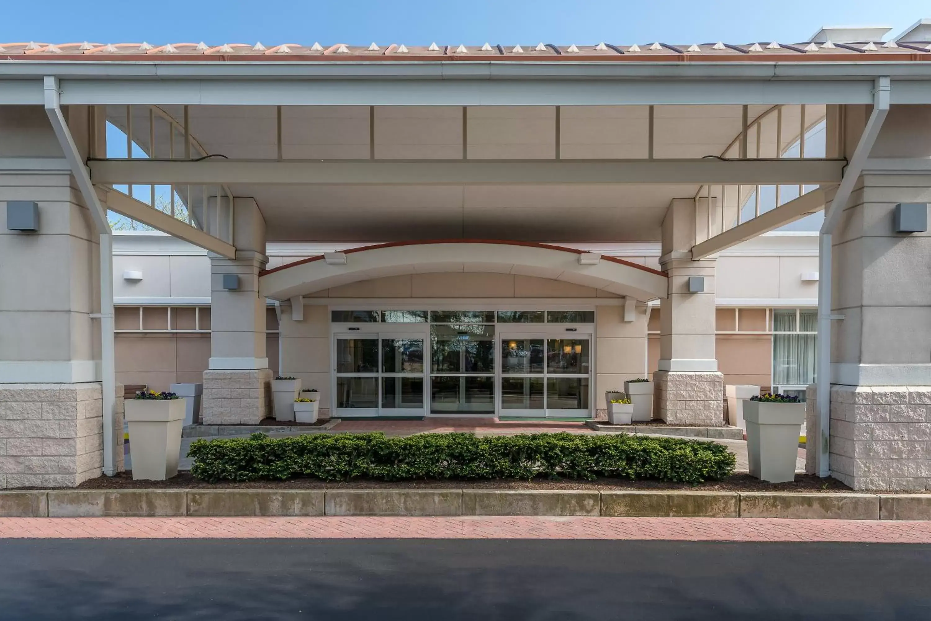 Property building in Holiday Inn South Kingstown-Newport Area, an IHG Hotel