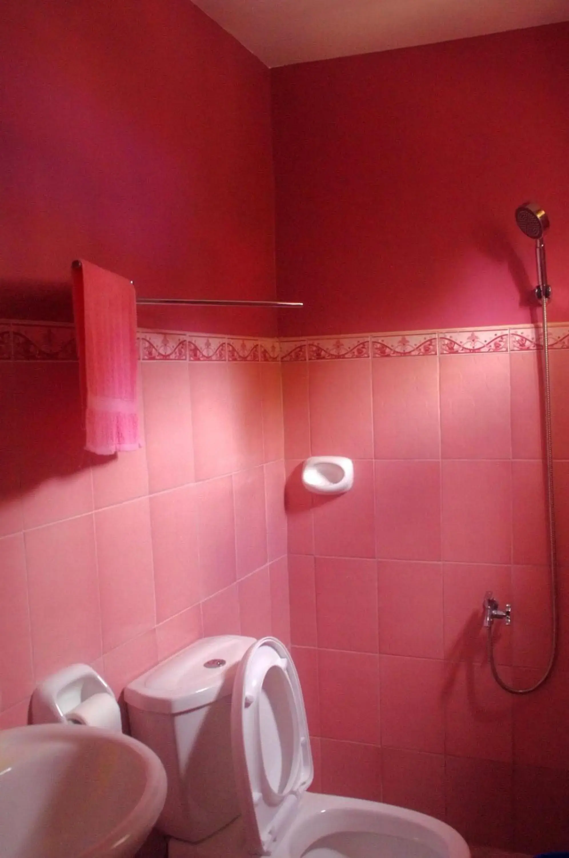 Shower, Bathroom in PEDZ CING MANGO LODGE