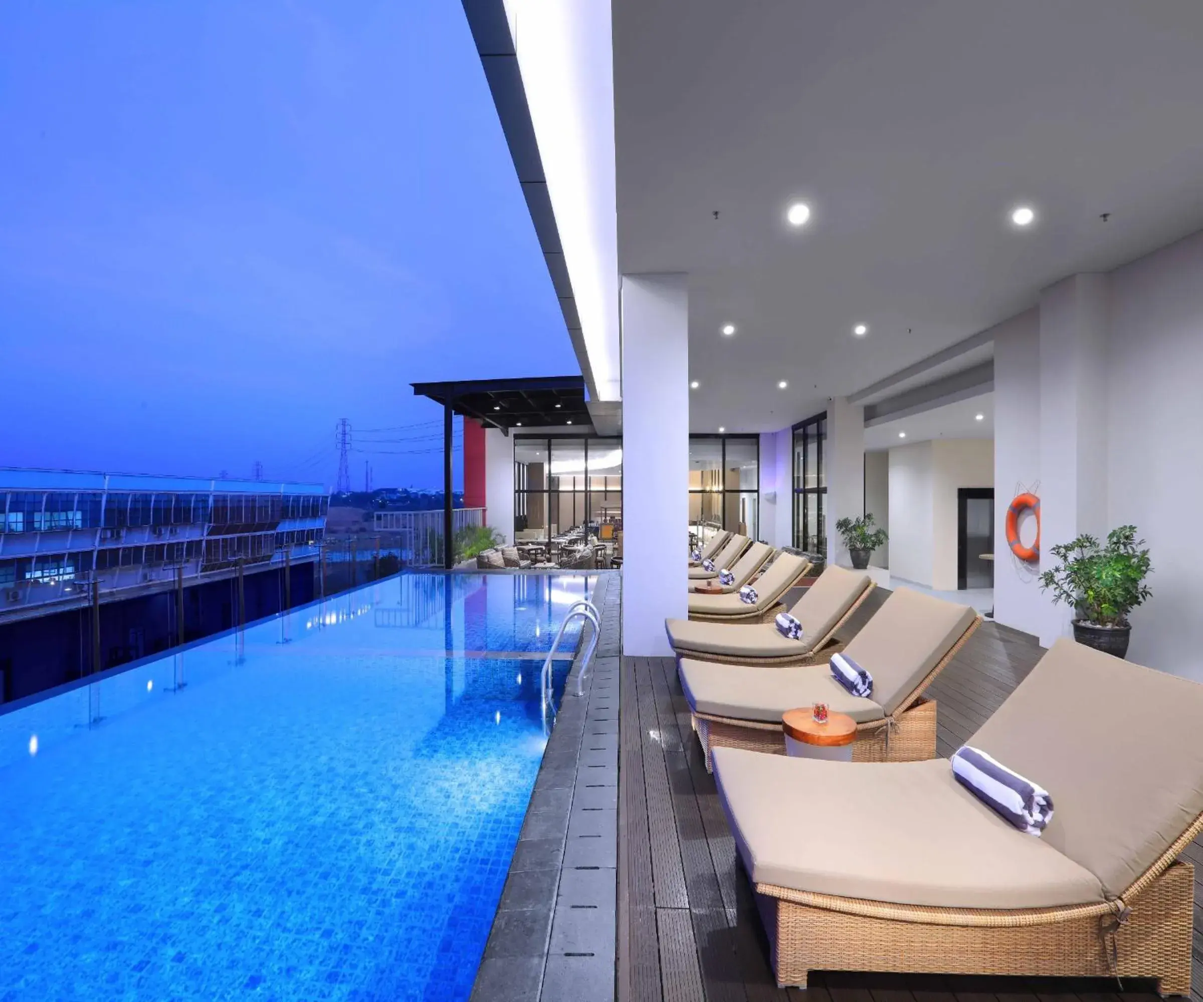 Swimming Pool in Quest Hotel Cikarang by ASTON
