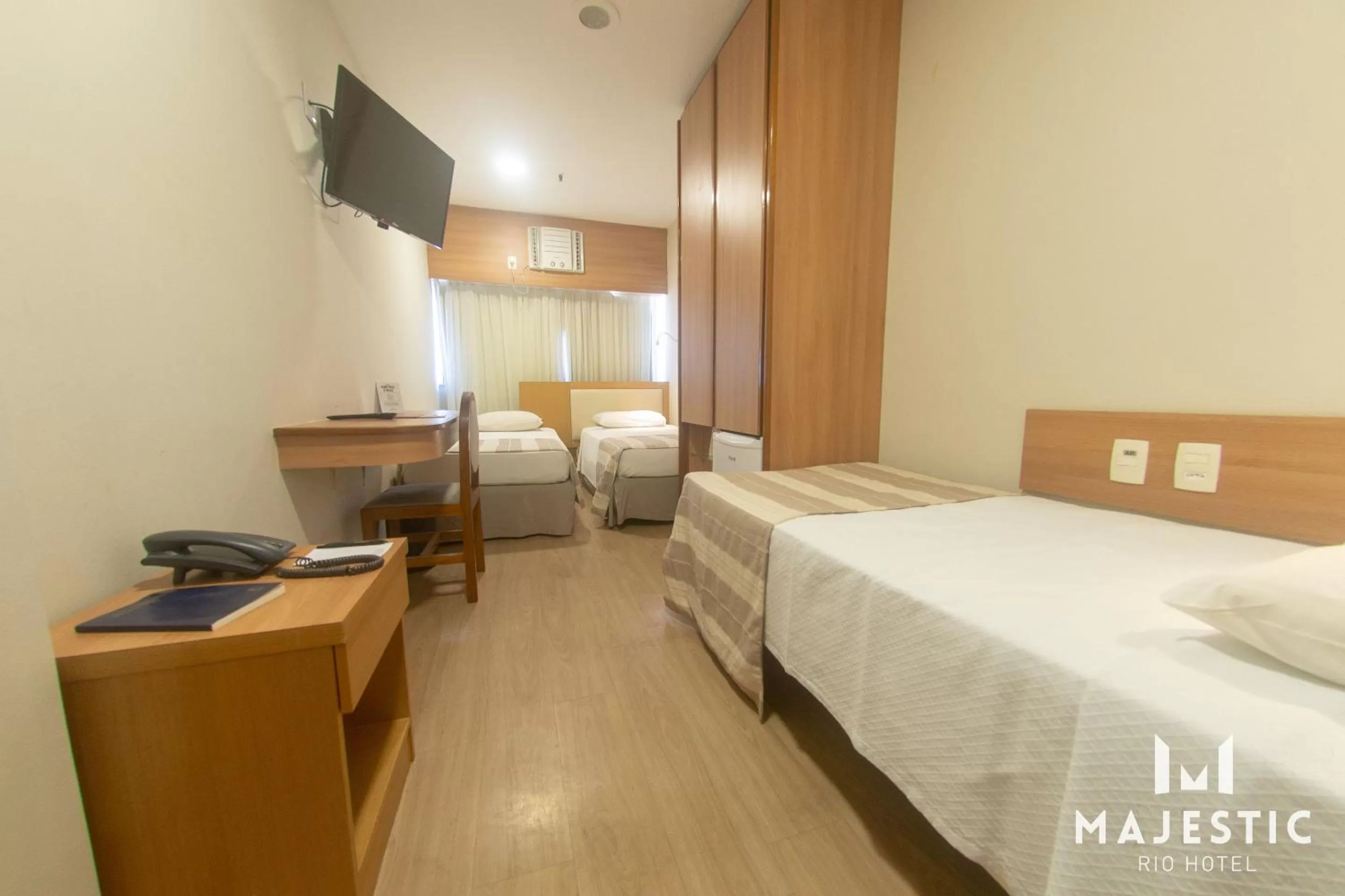 Photo of the whole room, Bed in Majestic Rio Palace Hotel