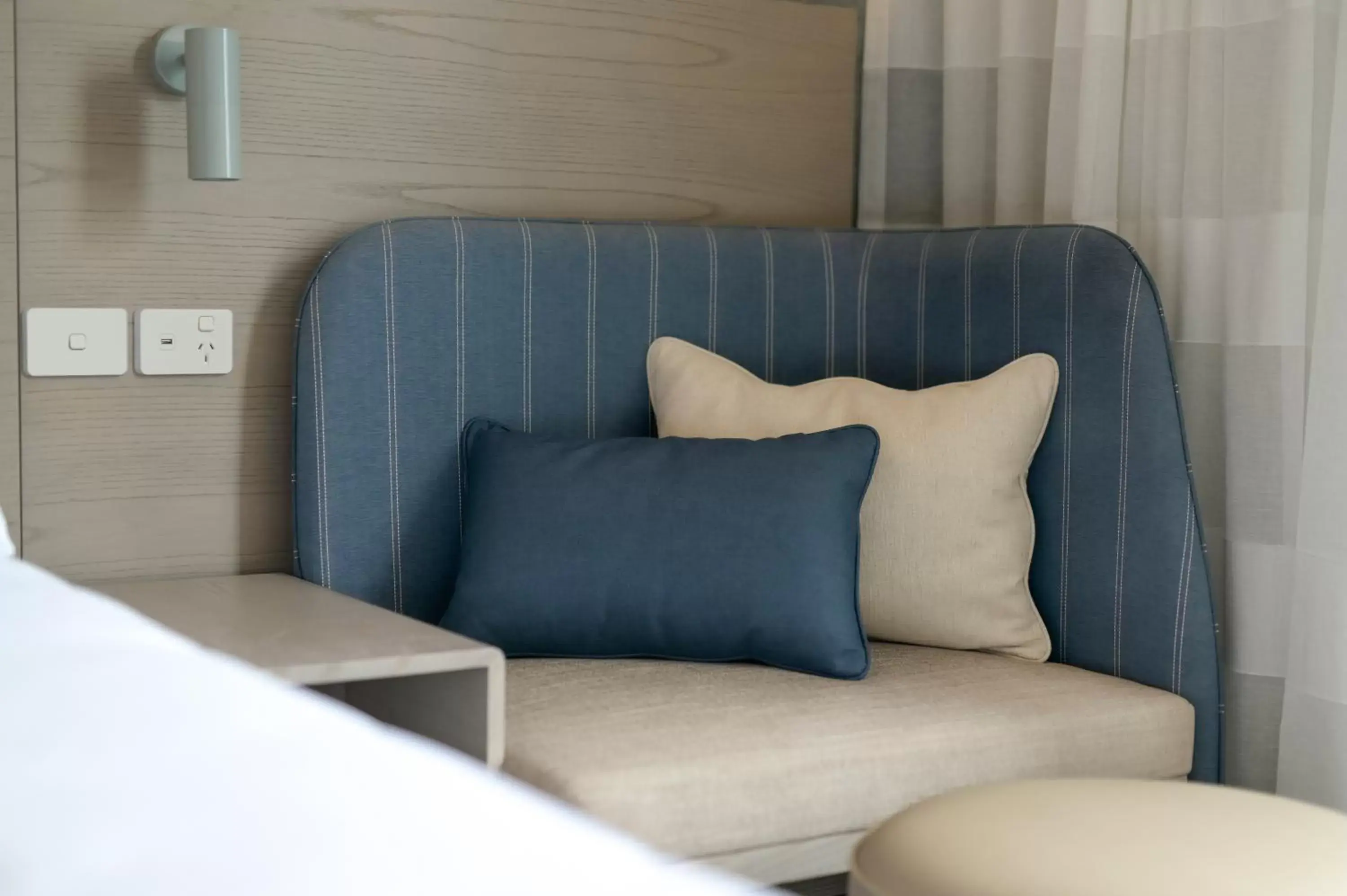 Bedroom, Seating Area in Holiday Inn Express & Suites Sunshine Coast, an IHG Hotel