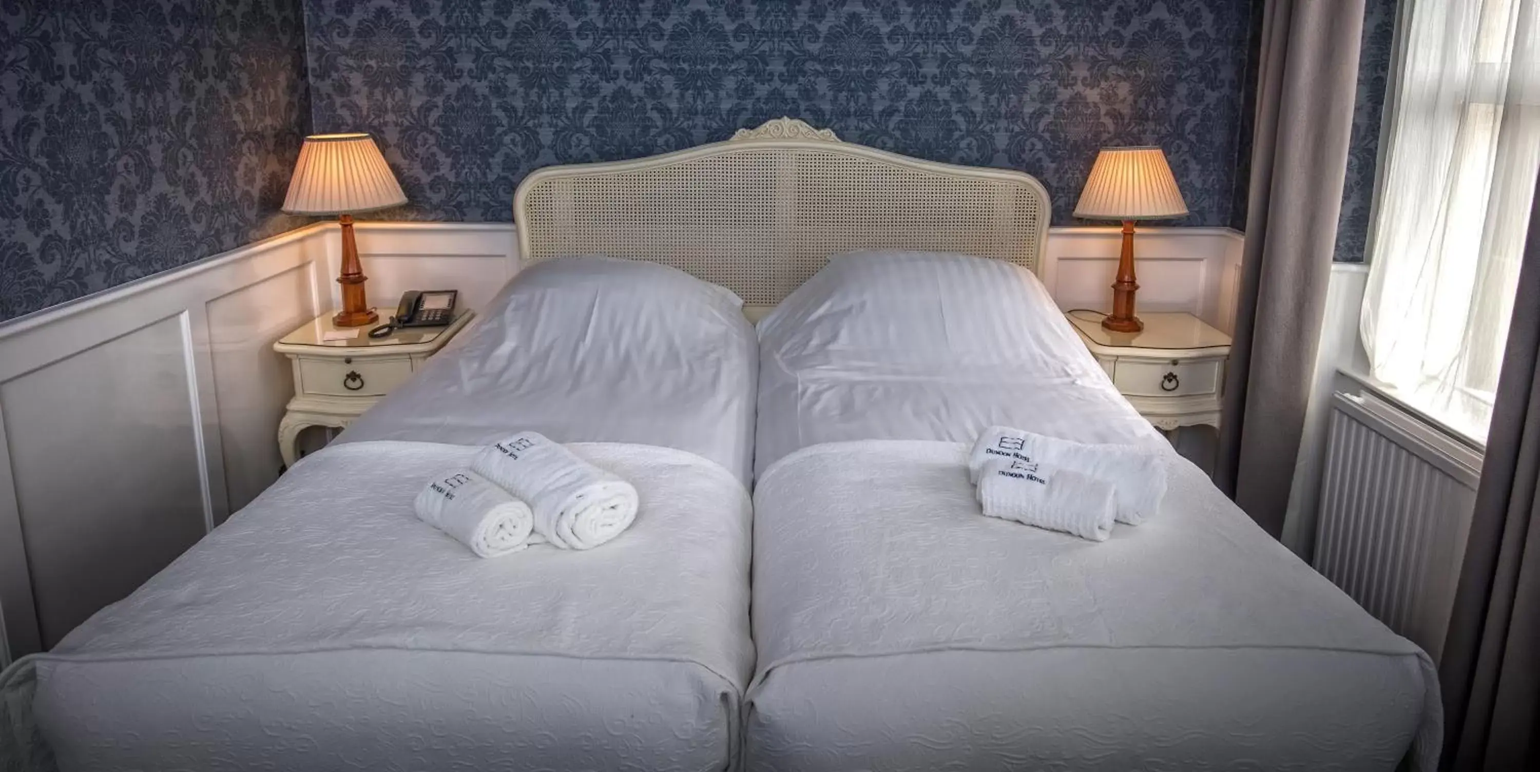 Bedroom, Bed in Dunoon Hotel