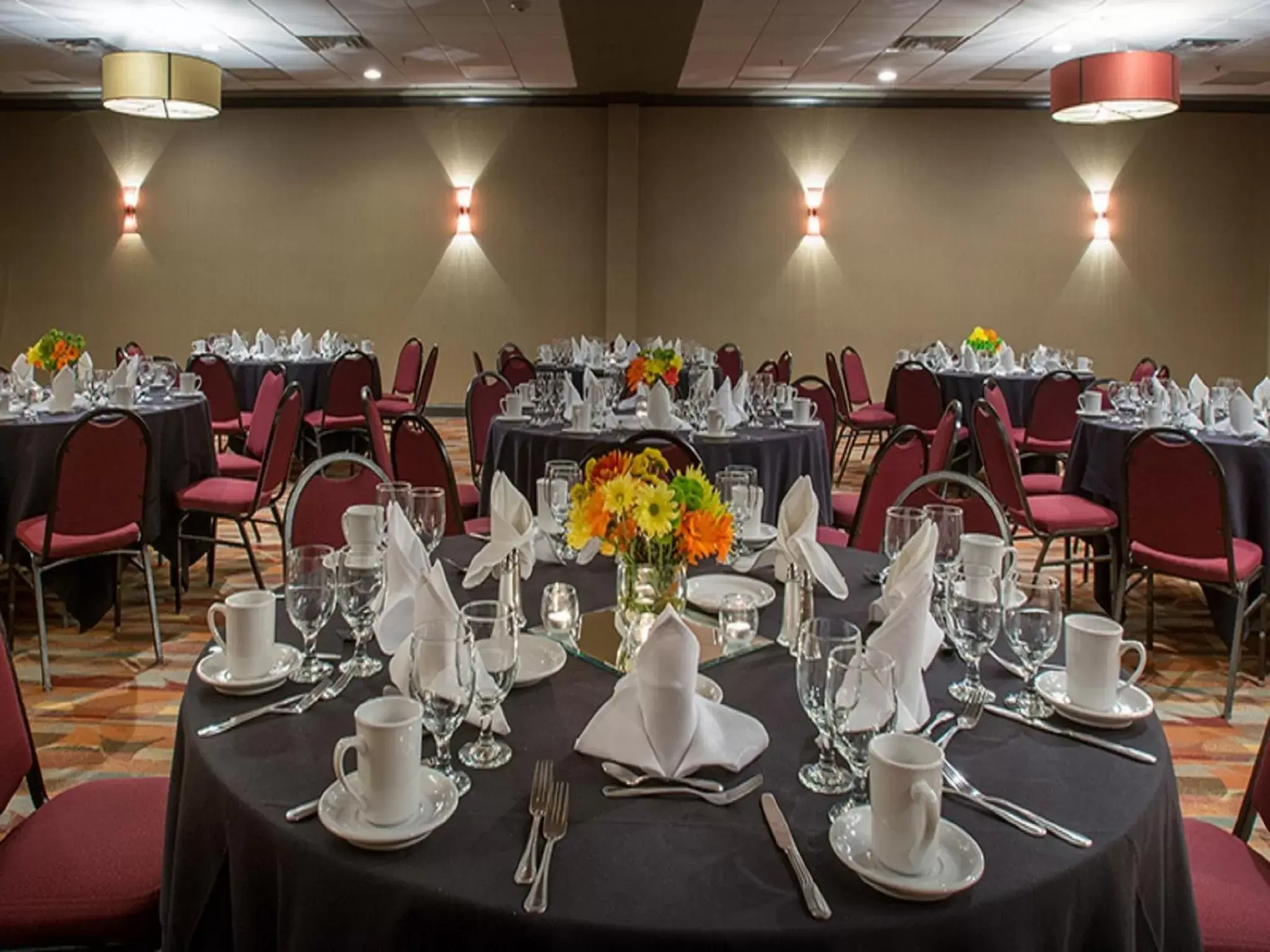 Banquet/Function facilities, Restaurant/Places to Eat in Hotel Preston Nashville Airport