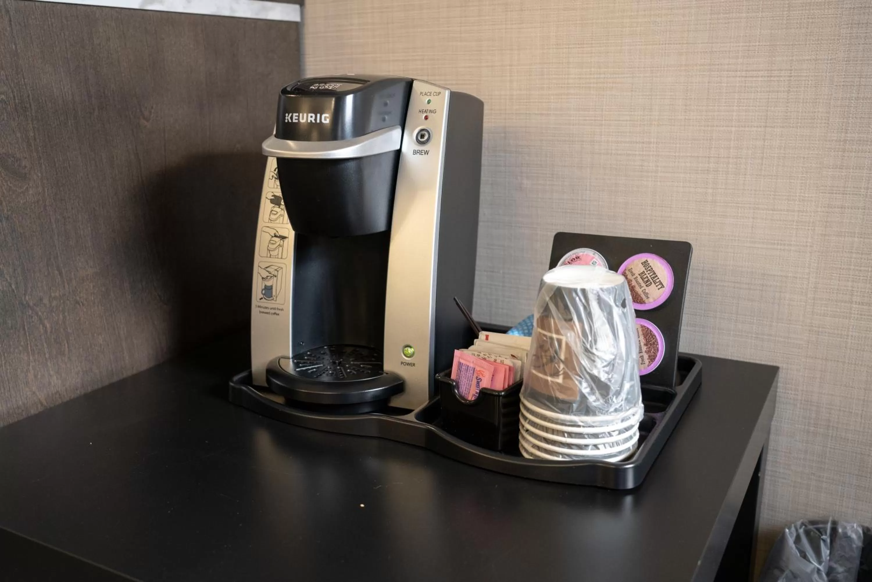 Coffee/tea facilities in Red Carpet Inn
