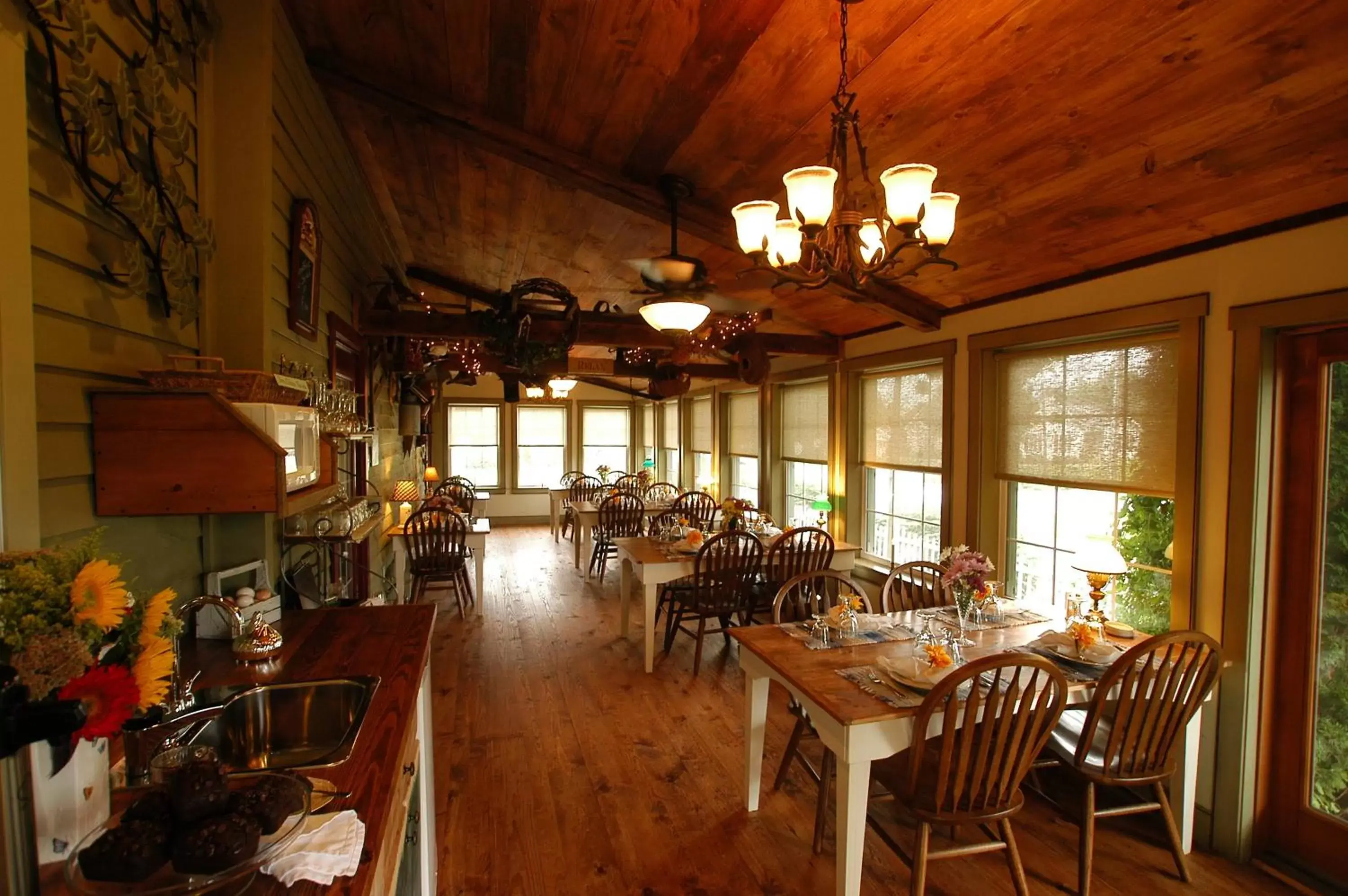 Dining area, Restaurant/Places to Eat in 1825 Inn Bed and Breakfast