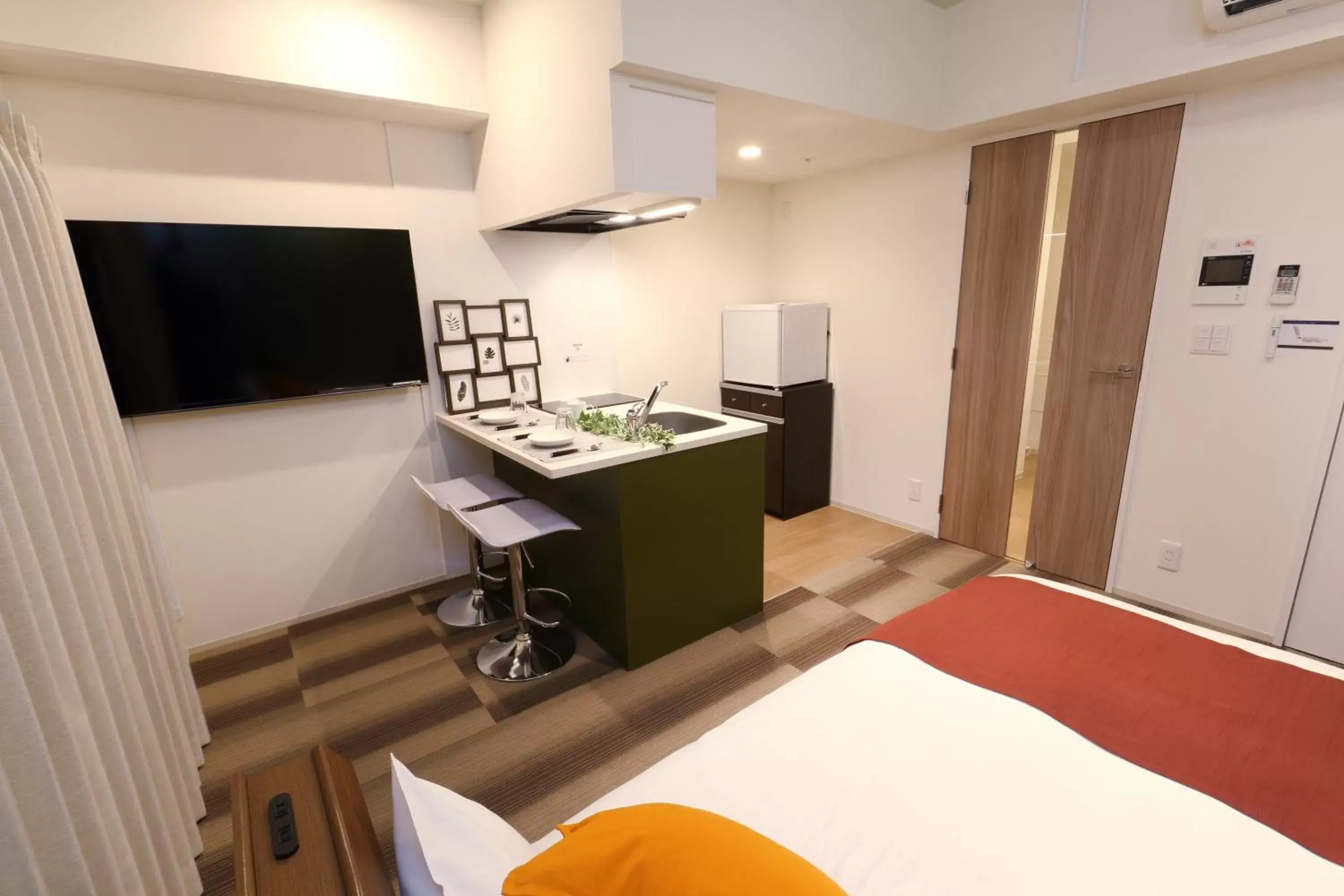 TV and multimedia, TV/Entertainment Center in Residence Hotel Hakata 19