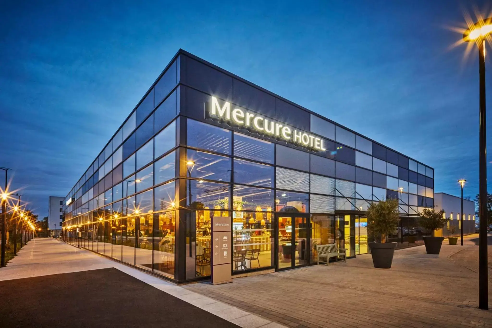 Property Building in Mercure Paris Orly Tech Airport