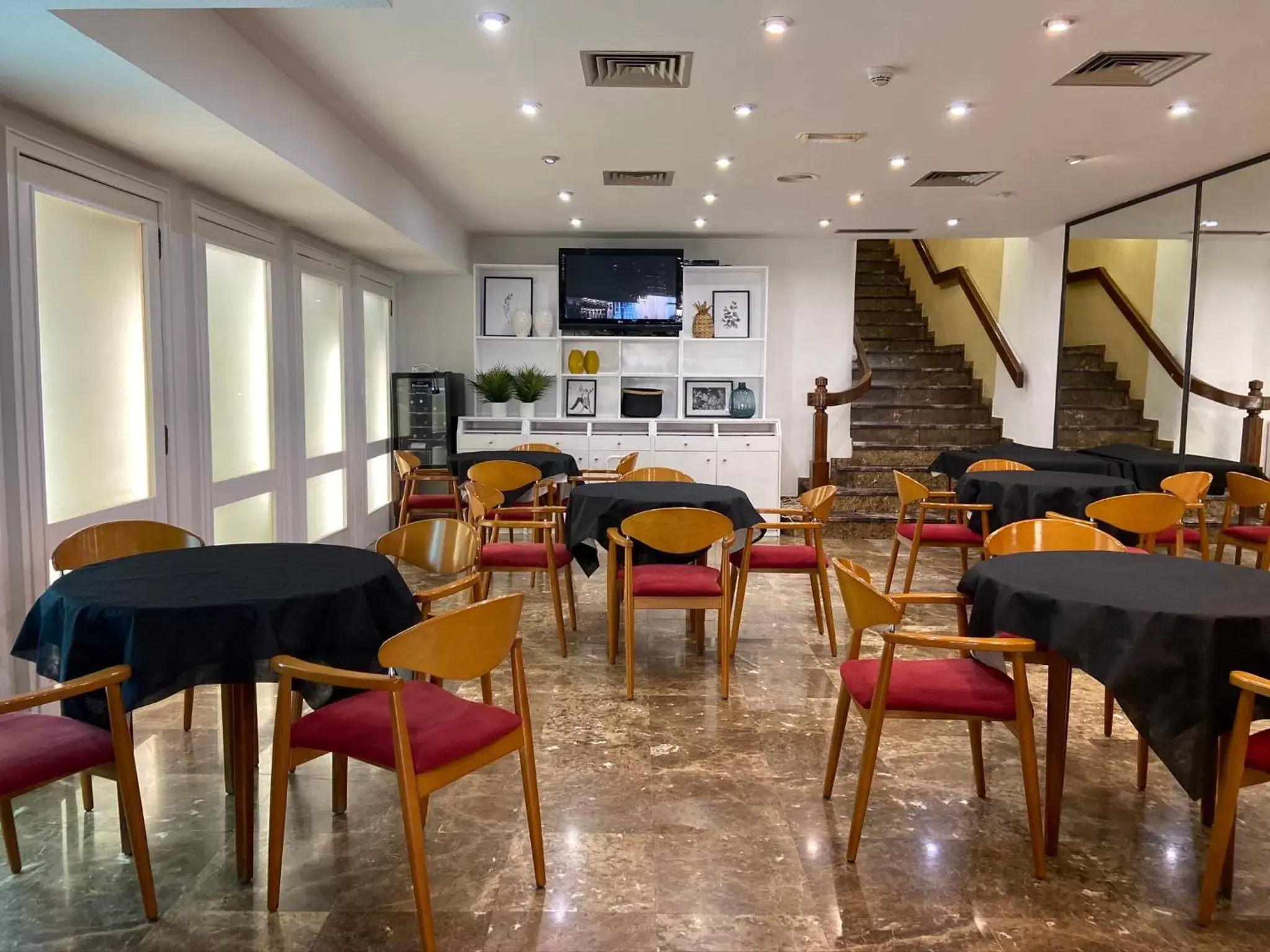 Restaurant/places to eat in Hotel Leuka Restaurant/places to eat in Hotel Leuka