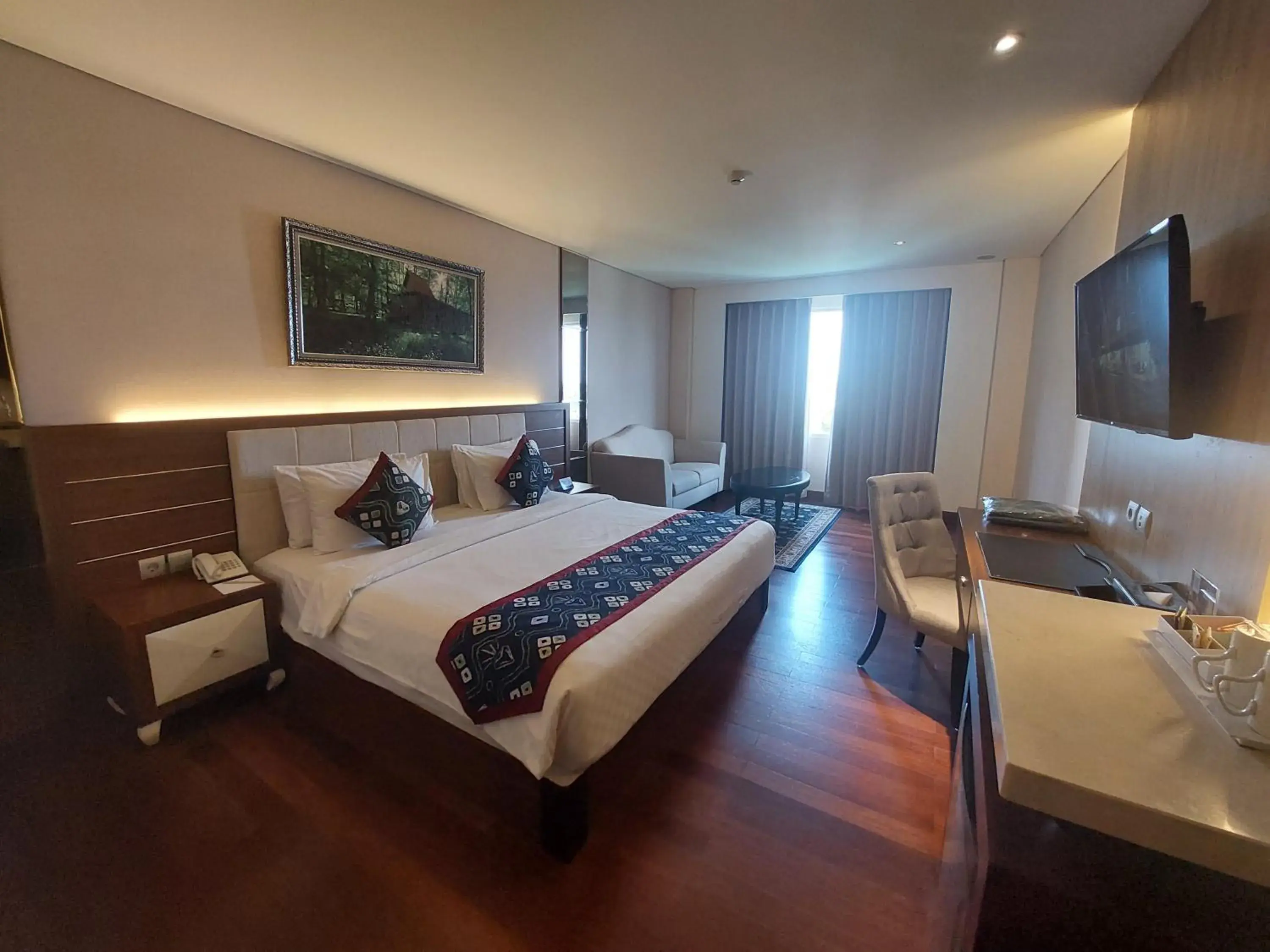 Bed in Grand Dafam Q Hotel Banjarbaru || DHM Syariah