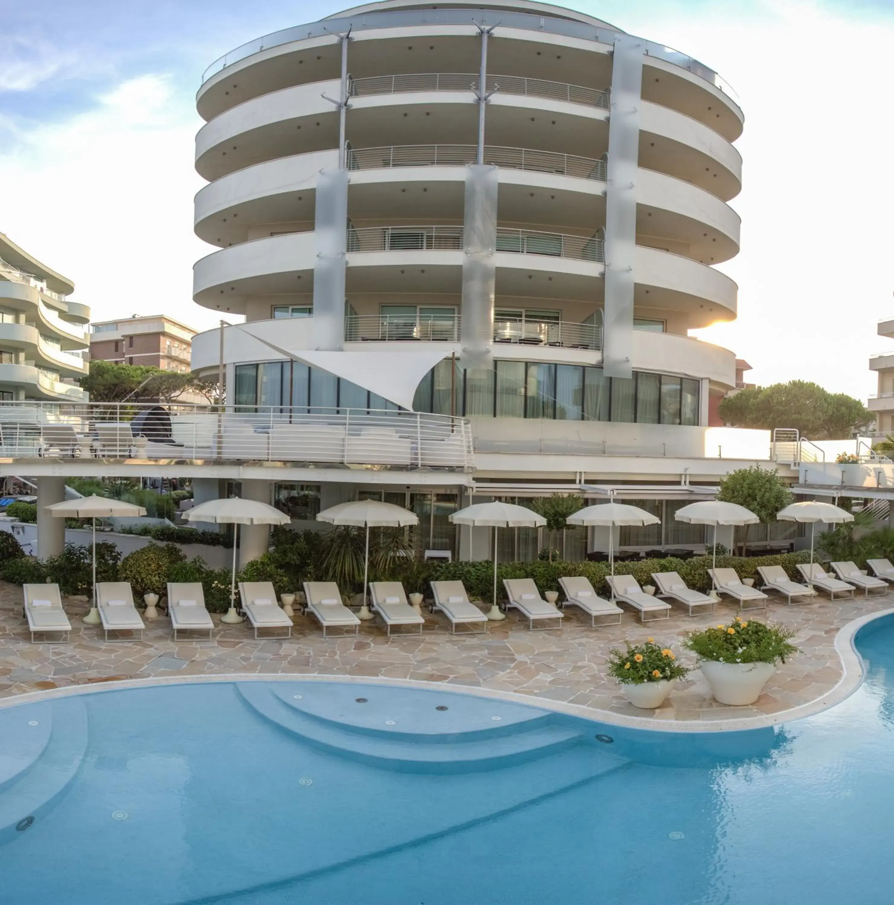 Swimming Pool in Hotel Premier & Suites - Premier Resort