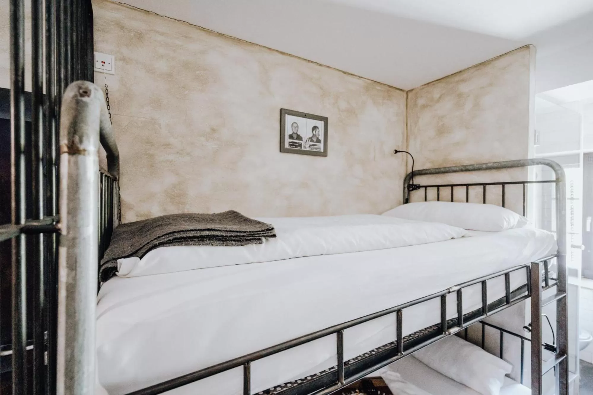 bunk bed, Bed in Road Stop Dortmund