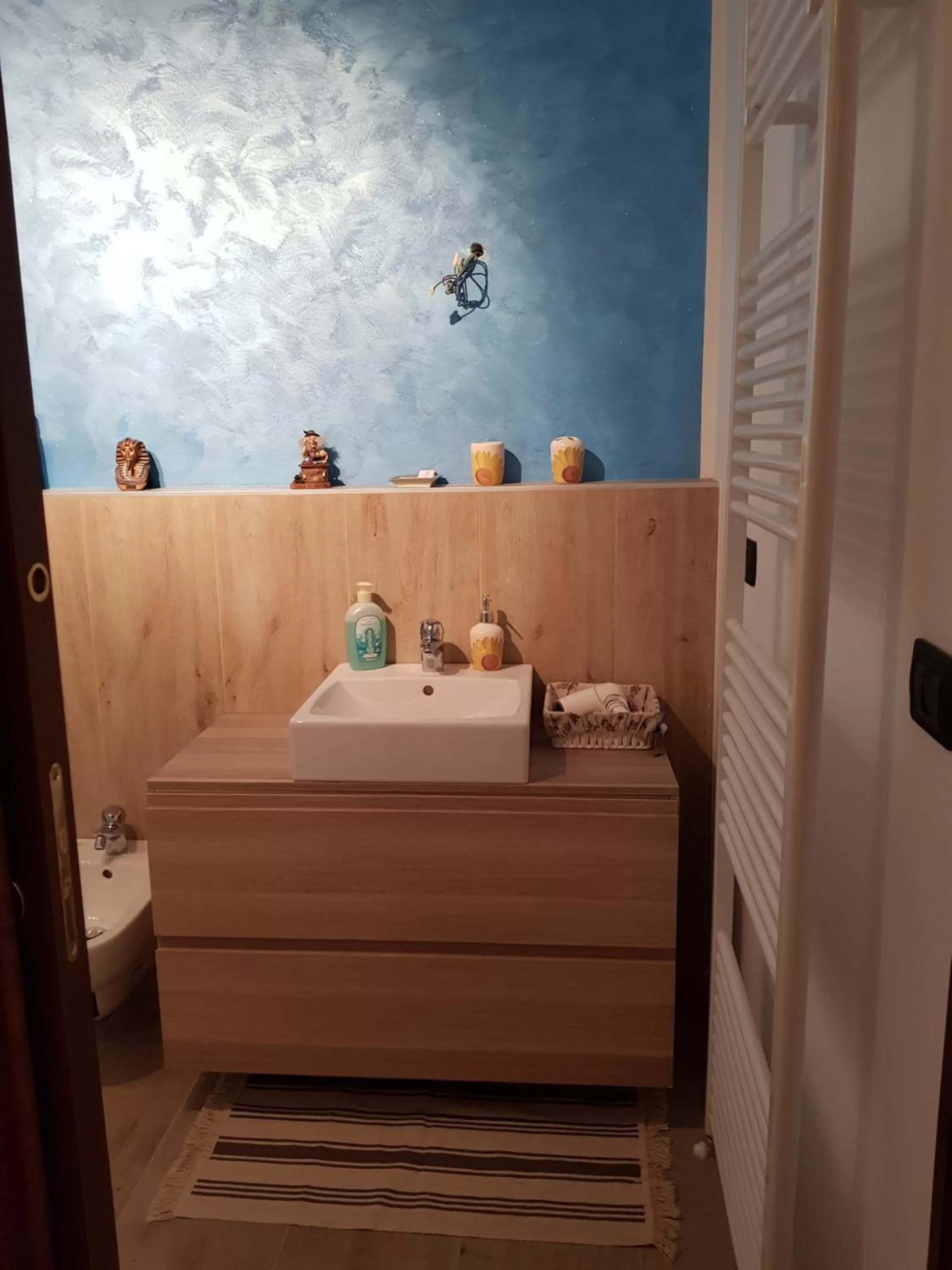 Dormi da me sul mare