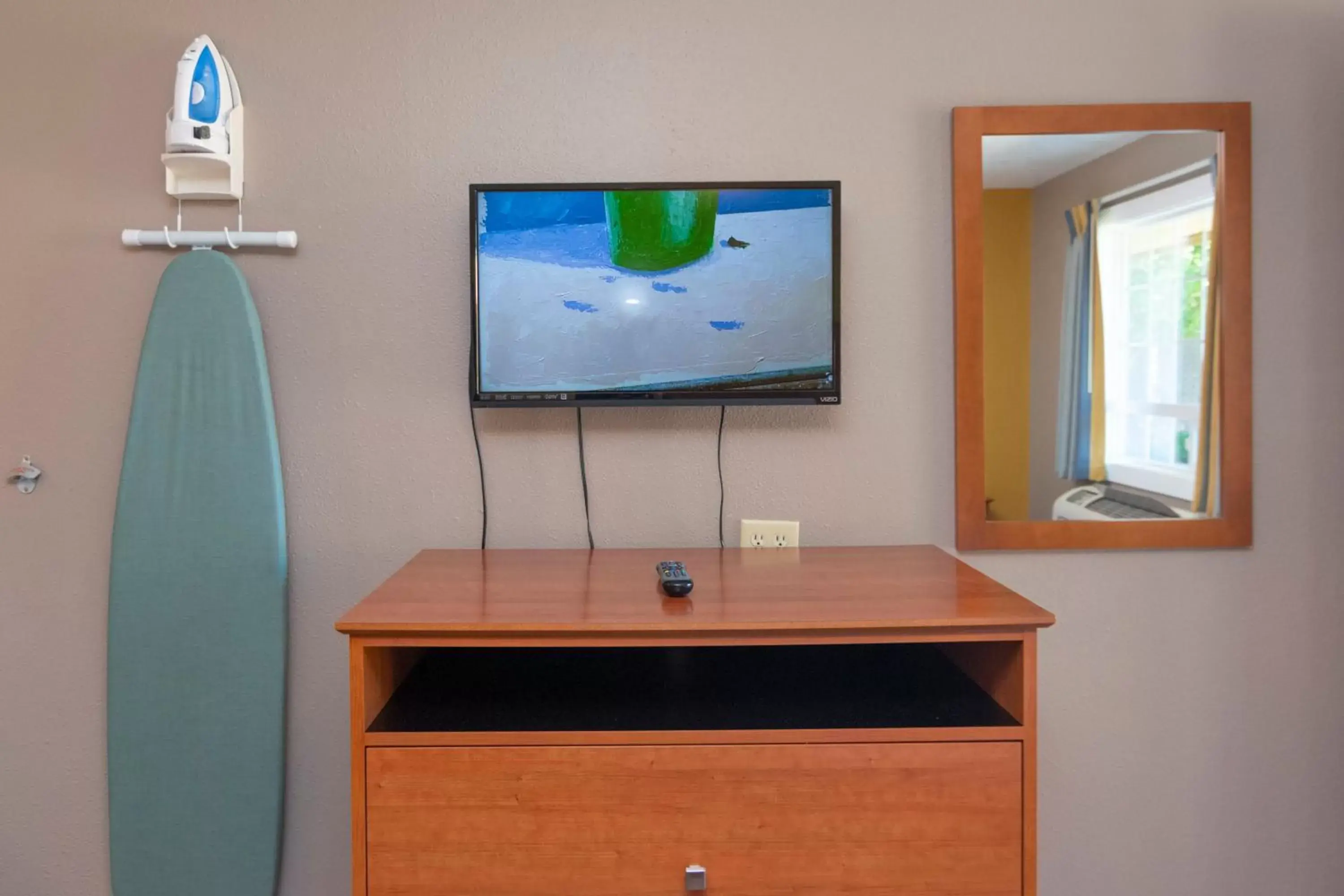 TV/Entertainment Center in Nordic Inn and Suites