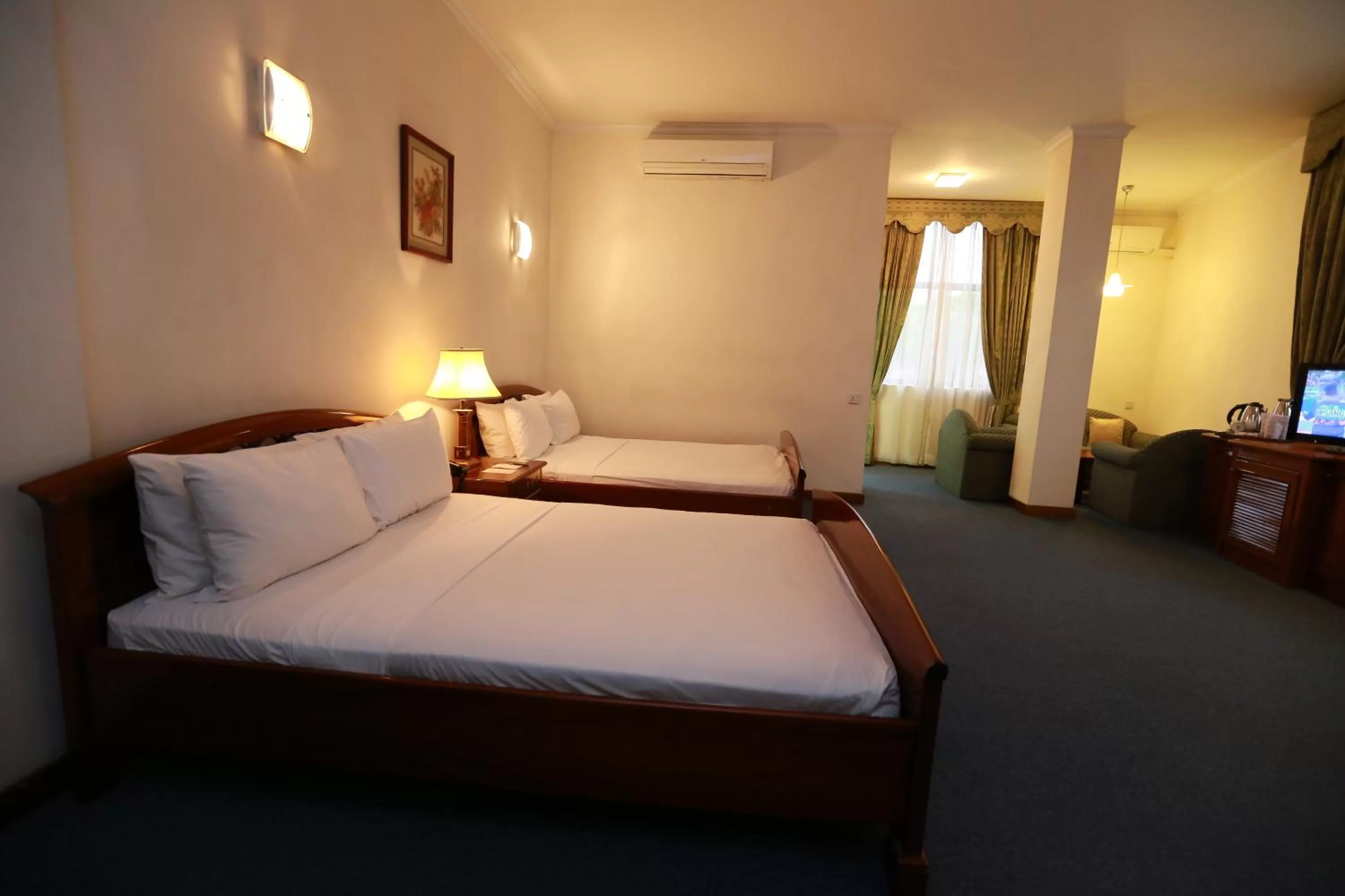 Bedroom, Bed in Hotel Sapphire