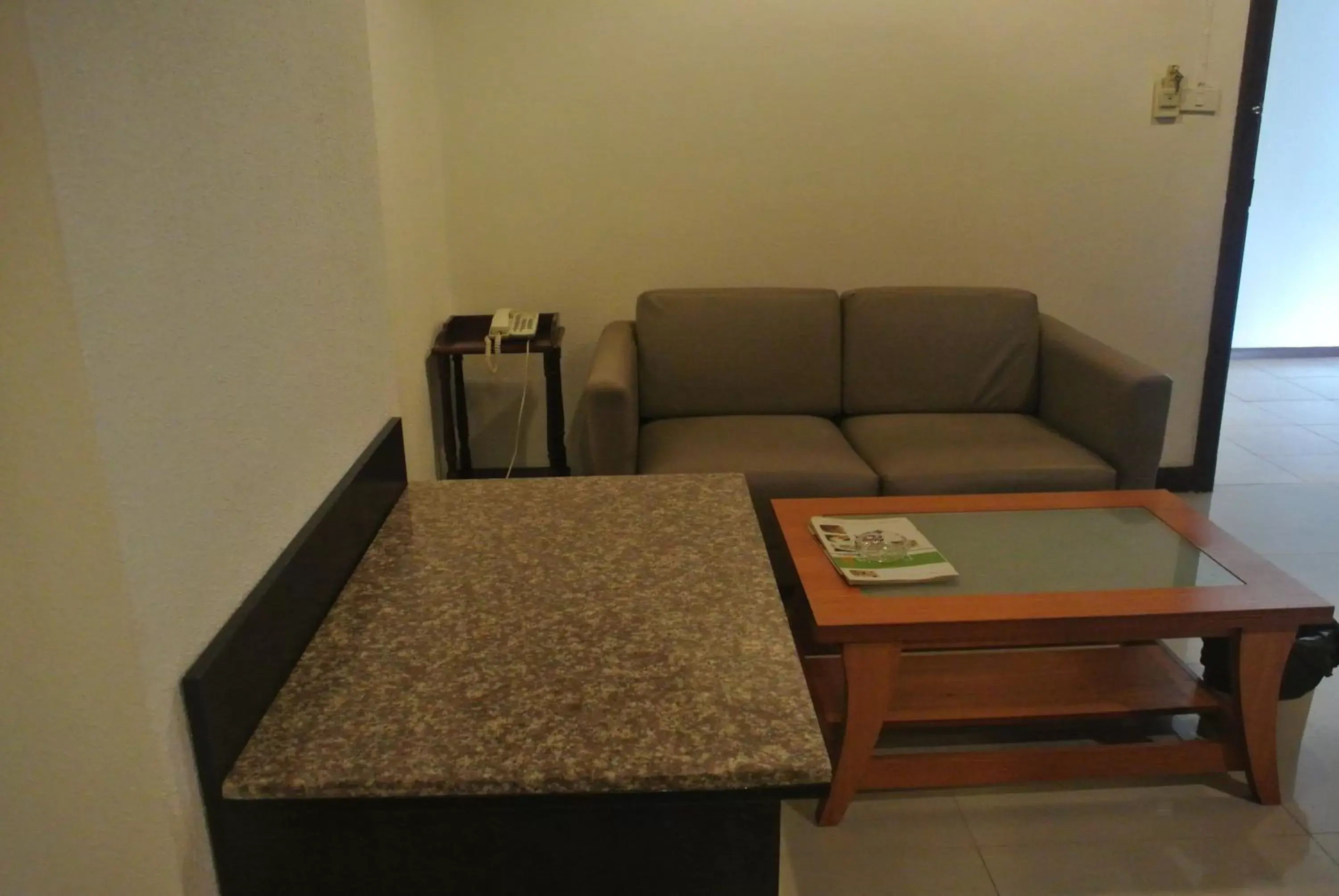 Living room, Seating Area in Nanatai Suites