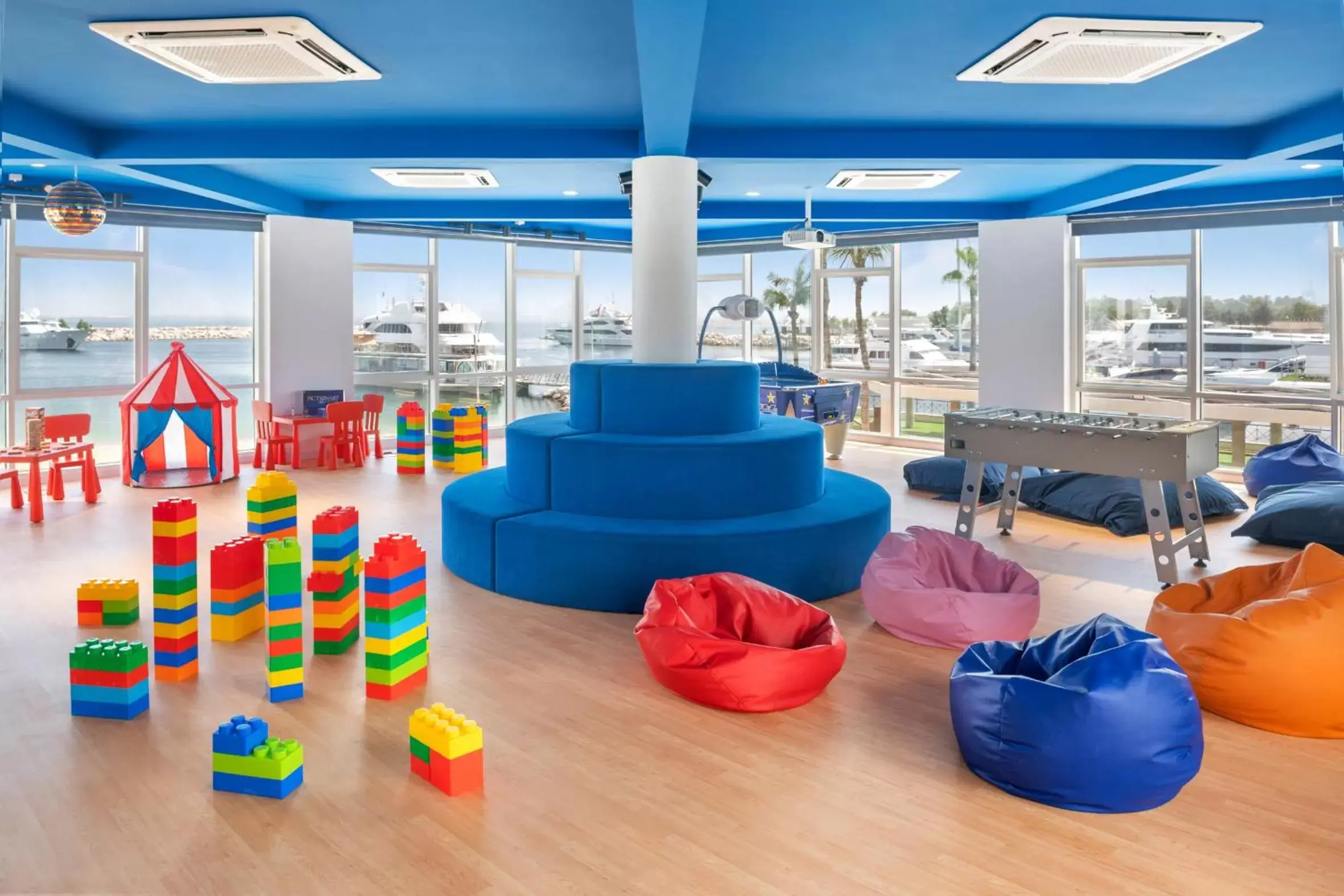 Kids's club in JA Lake View Hotel, Dubai Kids's club in JA Lake View Hotel, Dubai