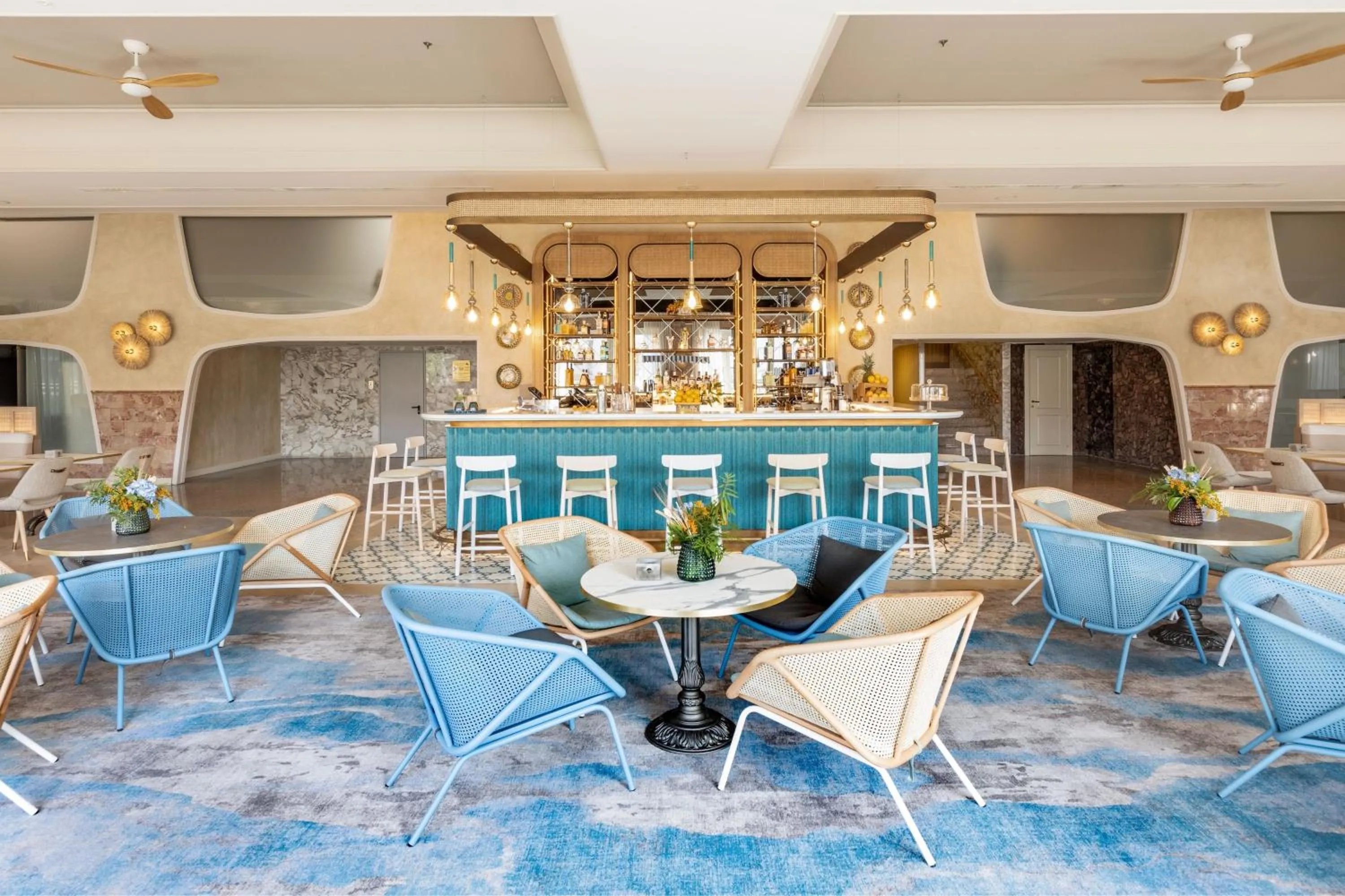Lounge or bar in Delta Hotels by Marriott Giardini Naxos